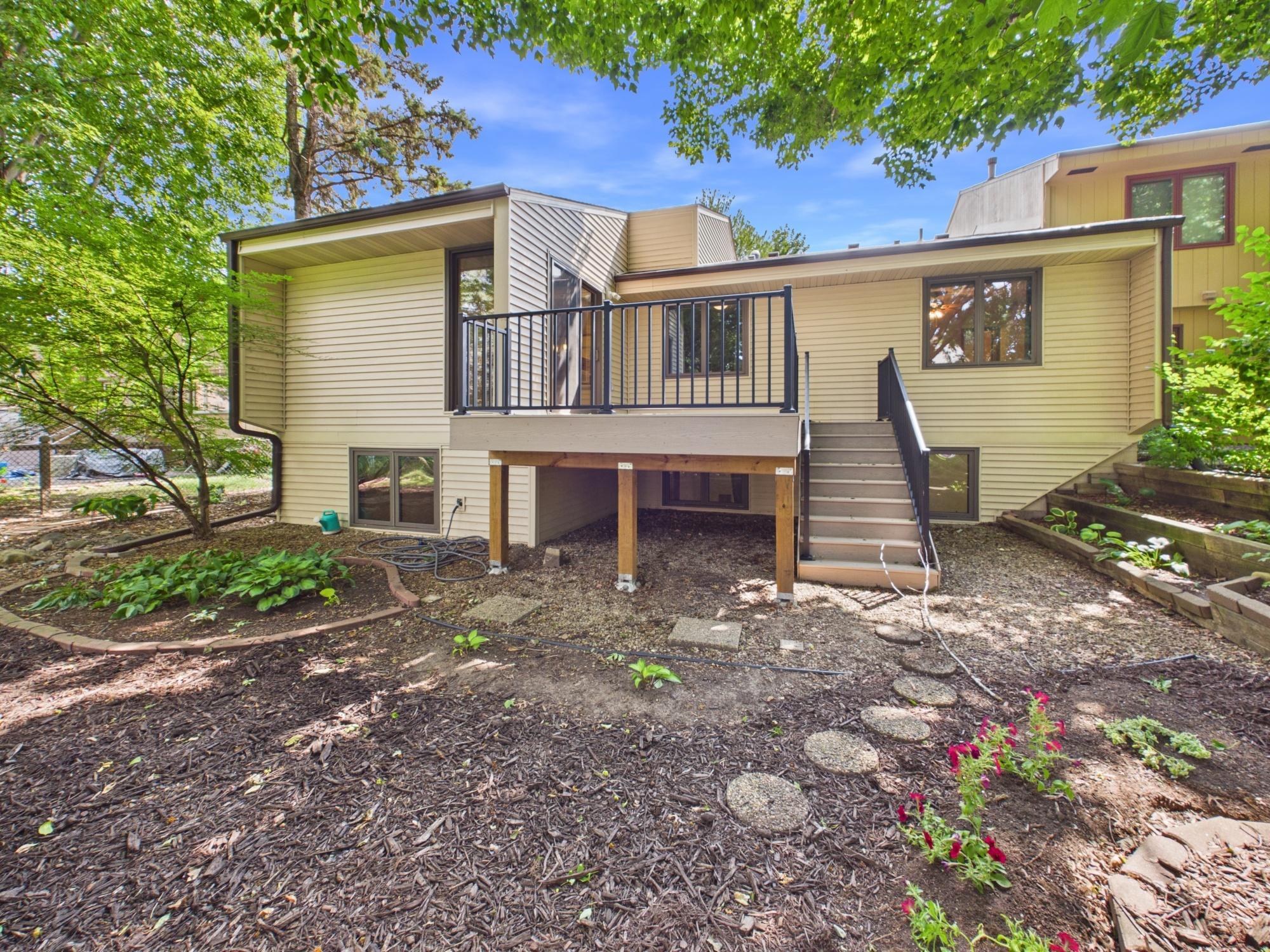 14387 Embry Path Property Photo 9