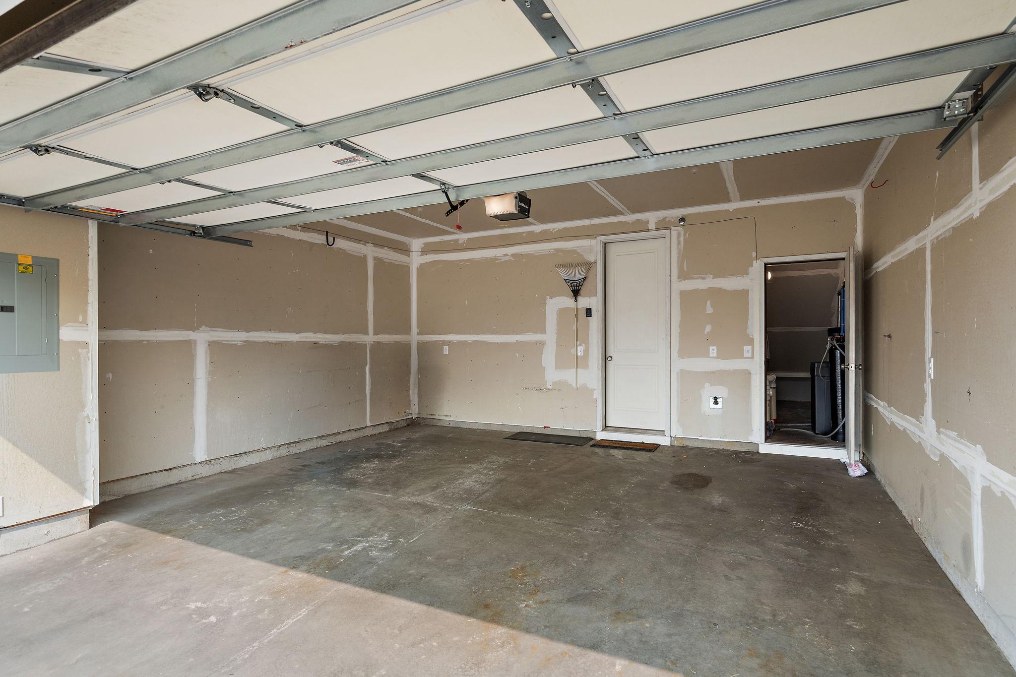 11891 84th Avenue N Property Photo 31