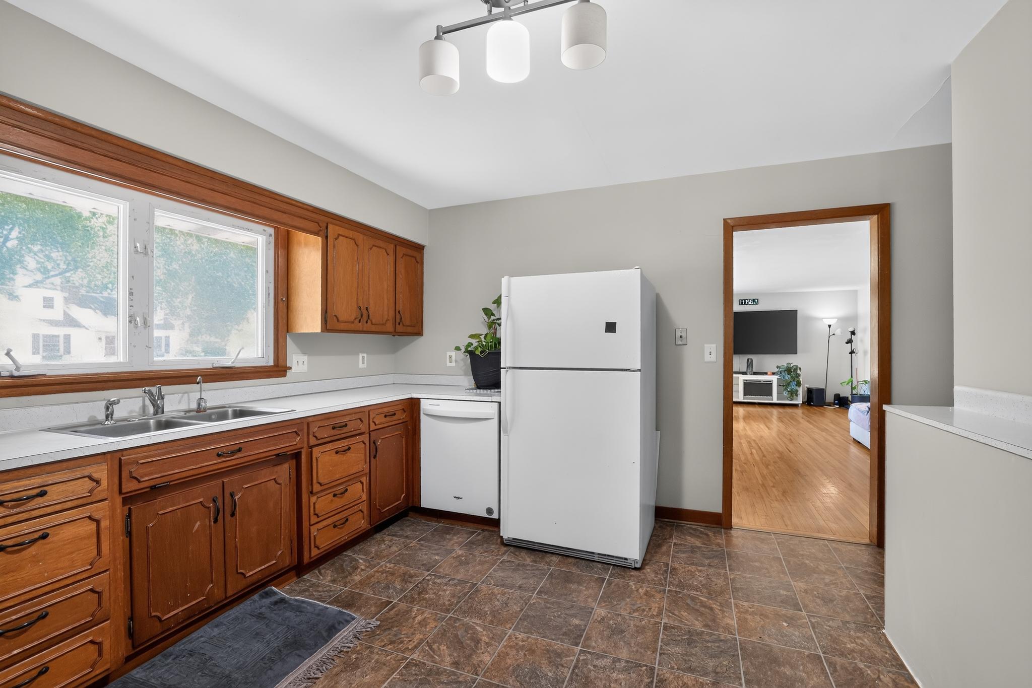 645 23rd Street Ne Property Photo 6