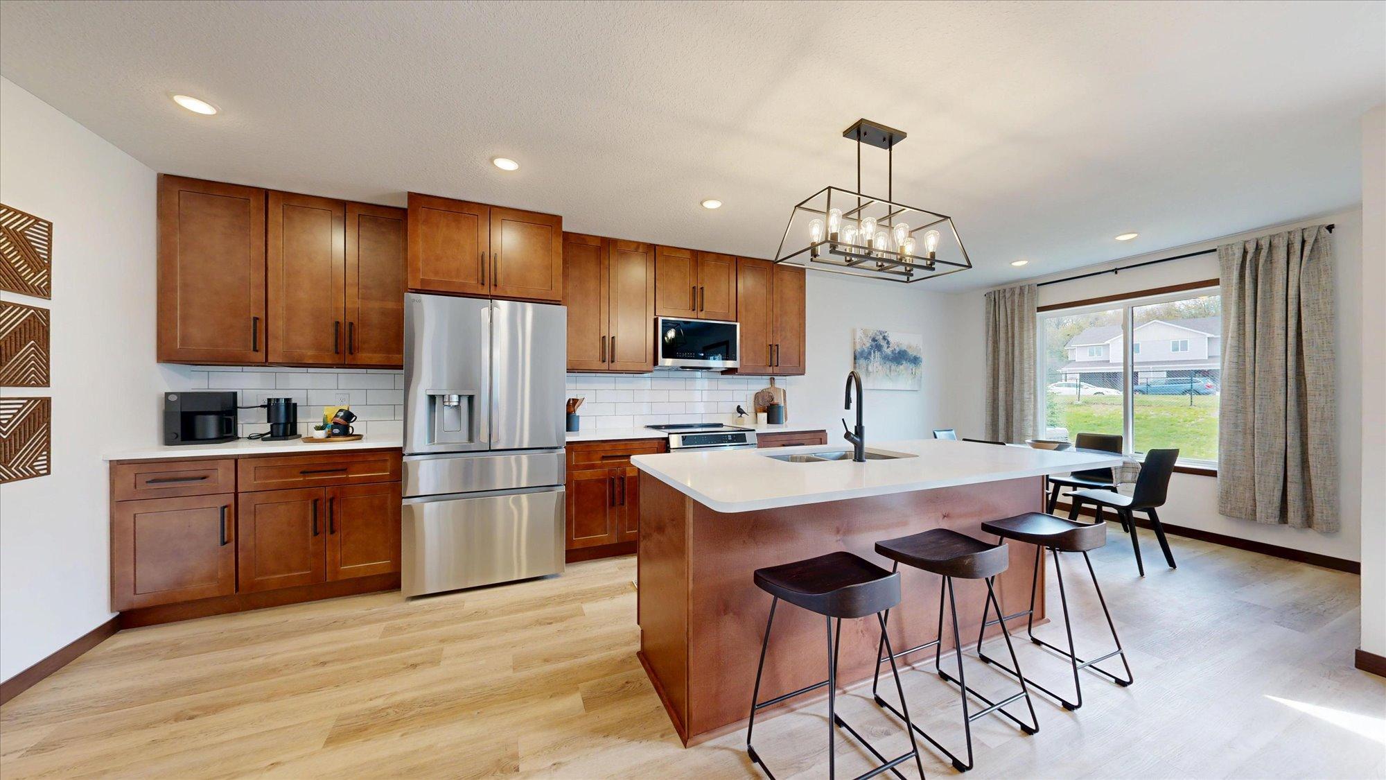 18032 Walnut Circle Property Photo 2
