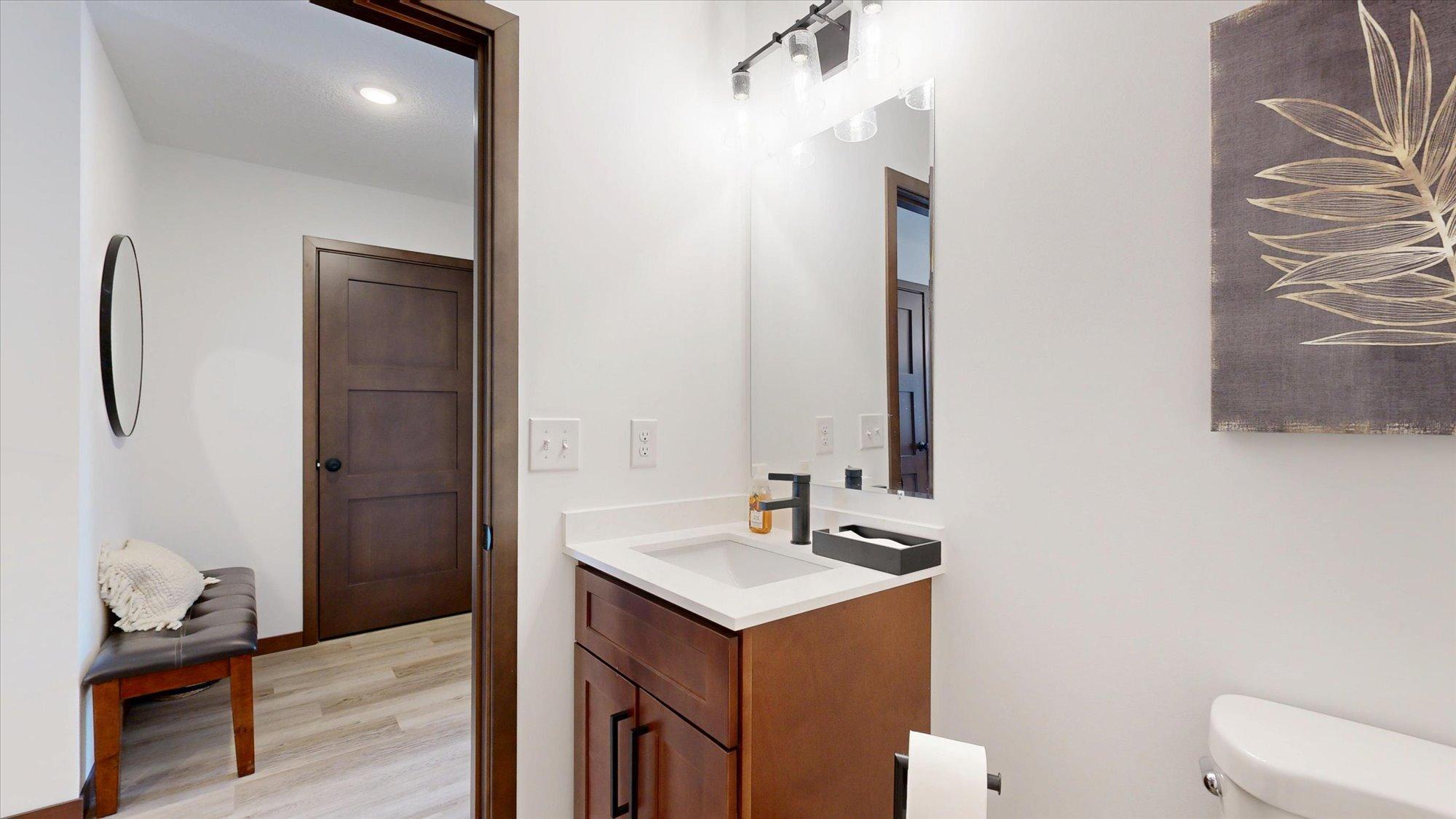 18032 Walnut Circle Property Photo 10