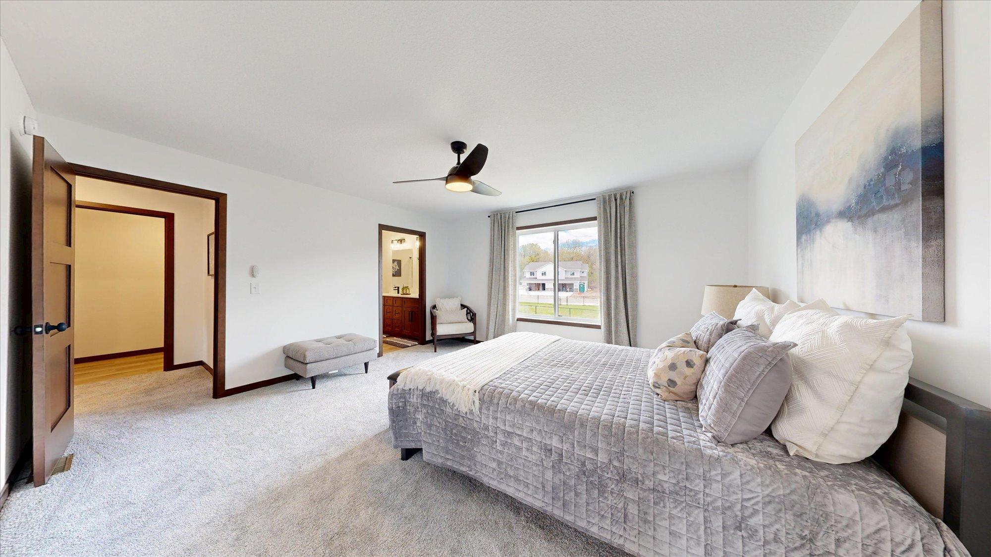 18032 Walnut Circle Property Photo 12