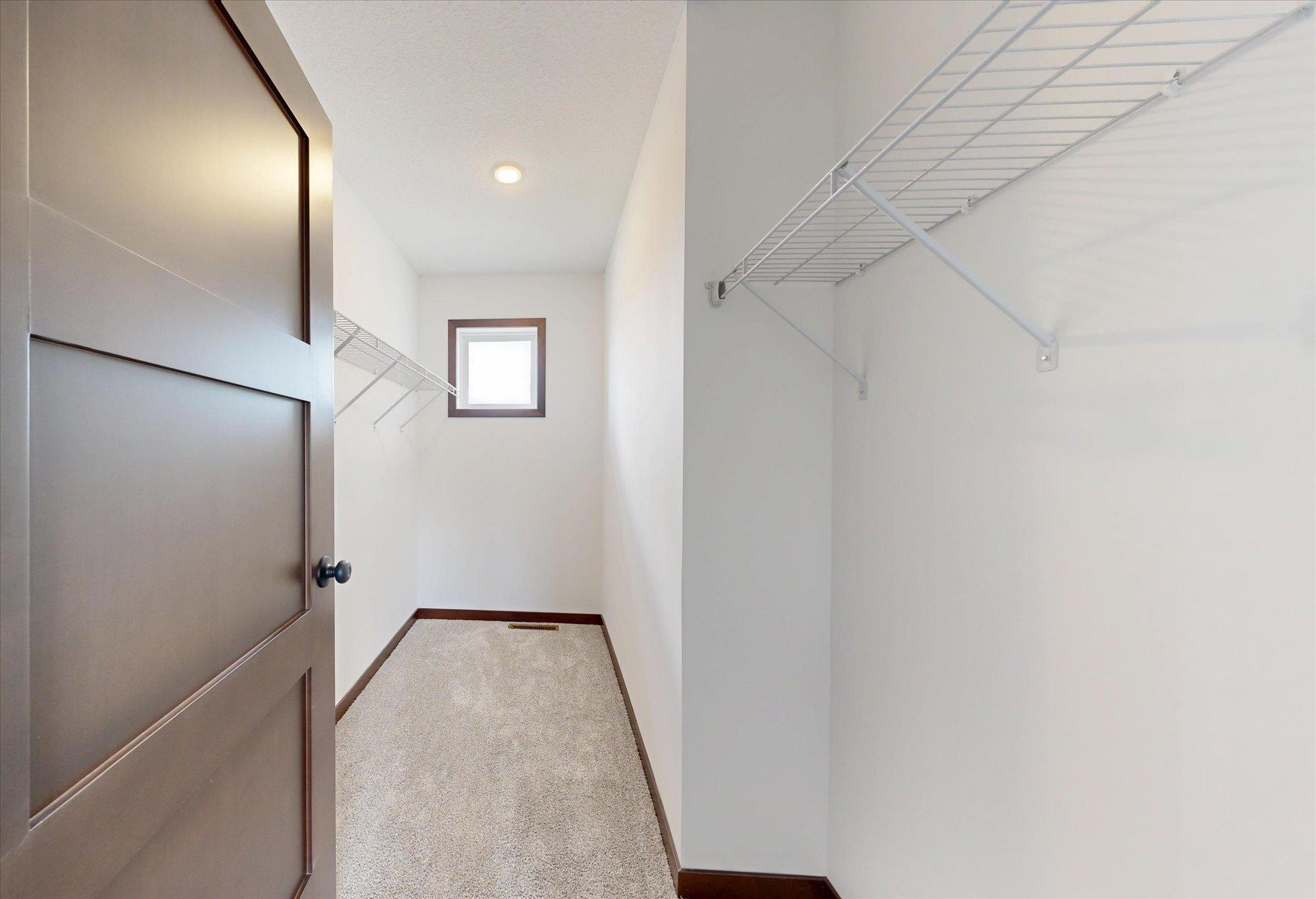 18032 Walnut Circle Property Photo 15