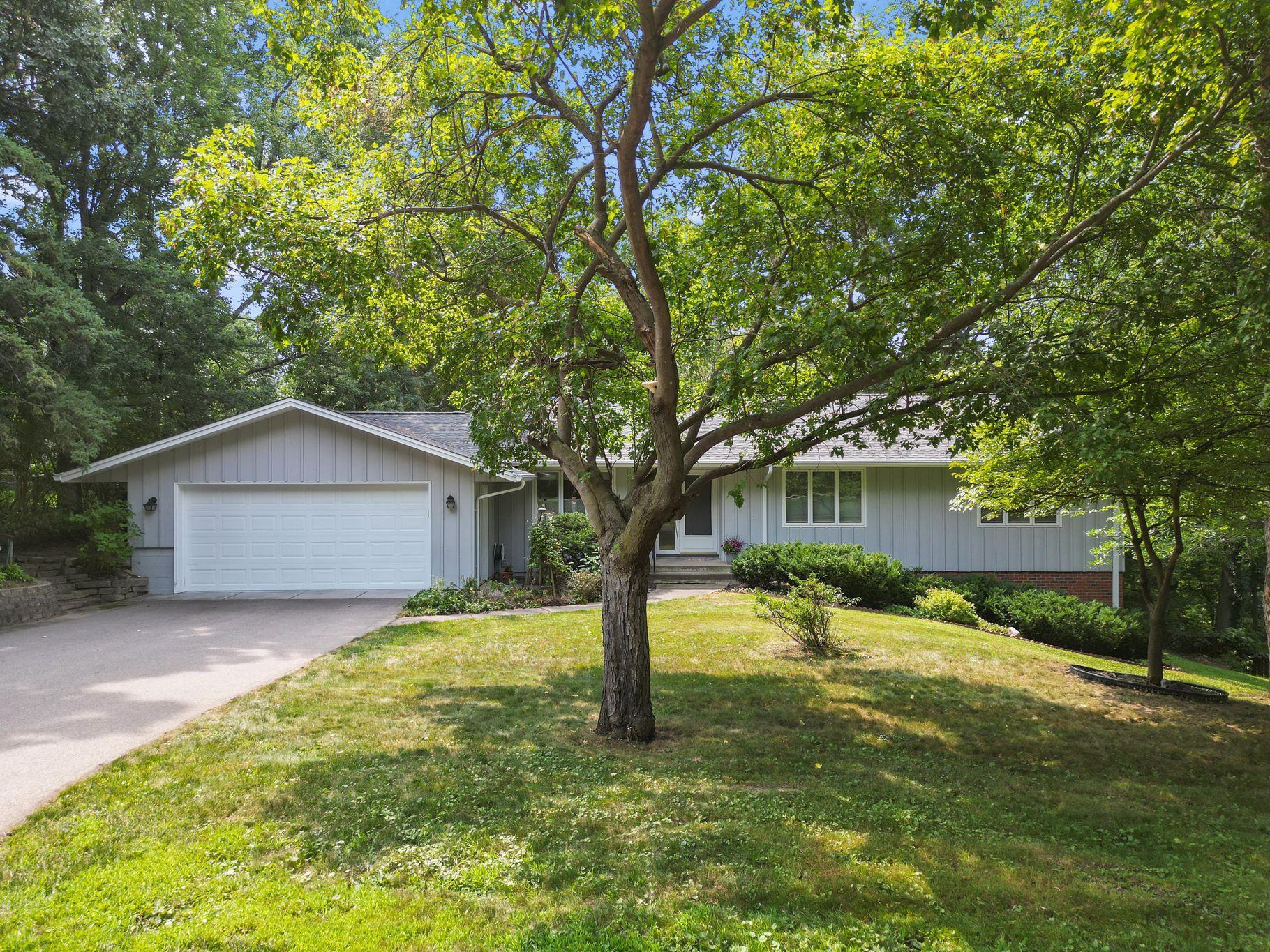 4723 Forest Circle