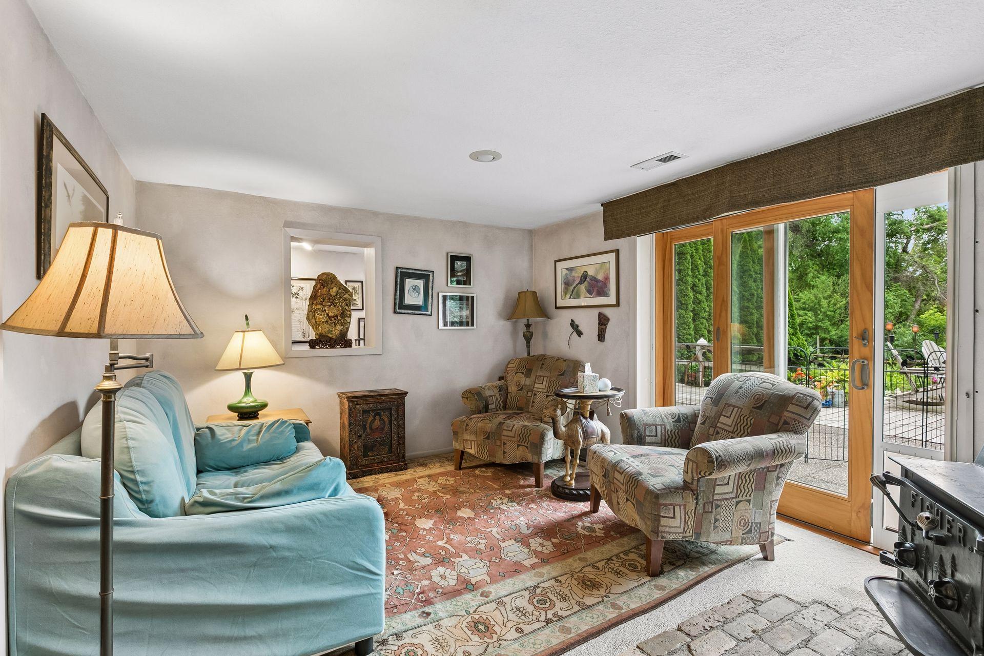 1140 Harbor Lane N Property Photo 6