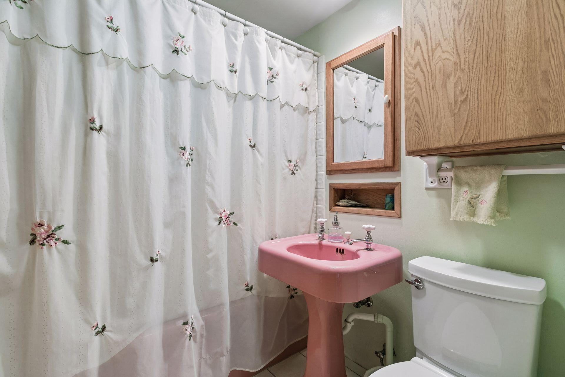 1140 Harbor Lane N Property Photo 15