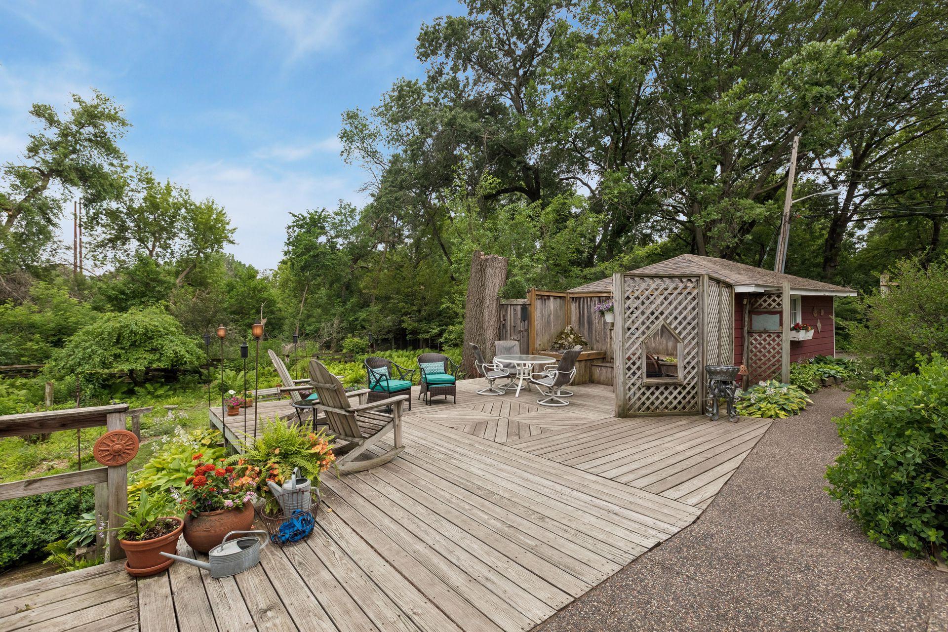 1140 Harbor Lane N Property Photo 28