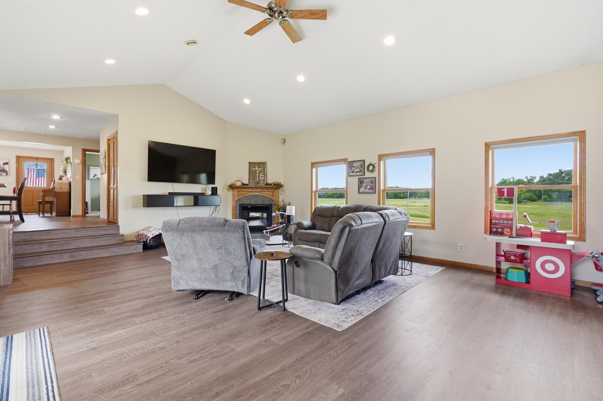 512 State Street Property Photo 4