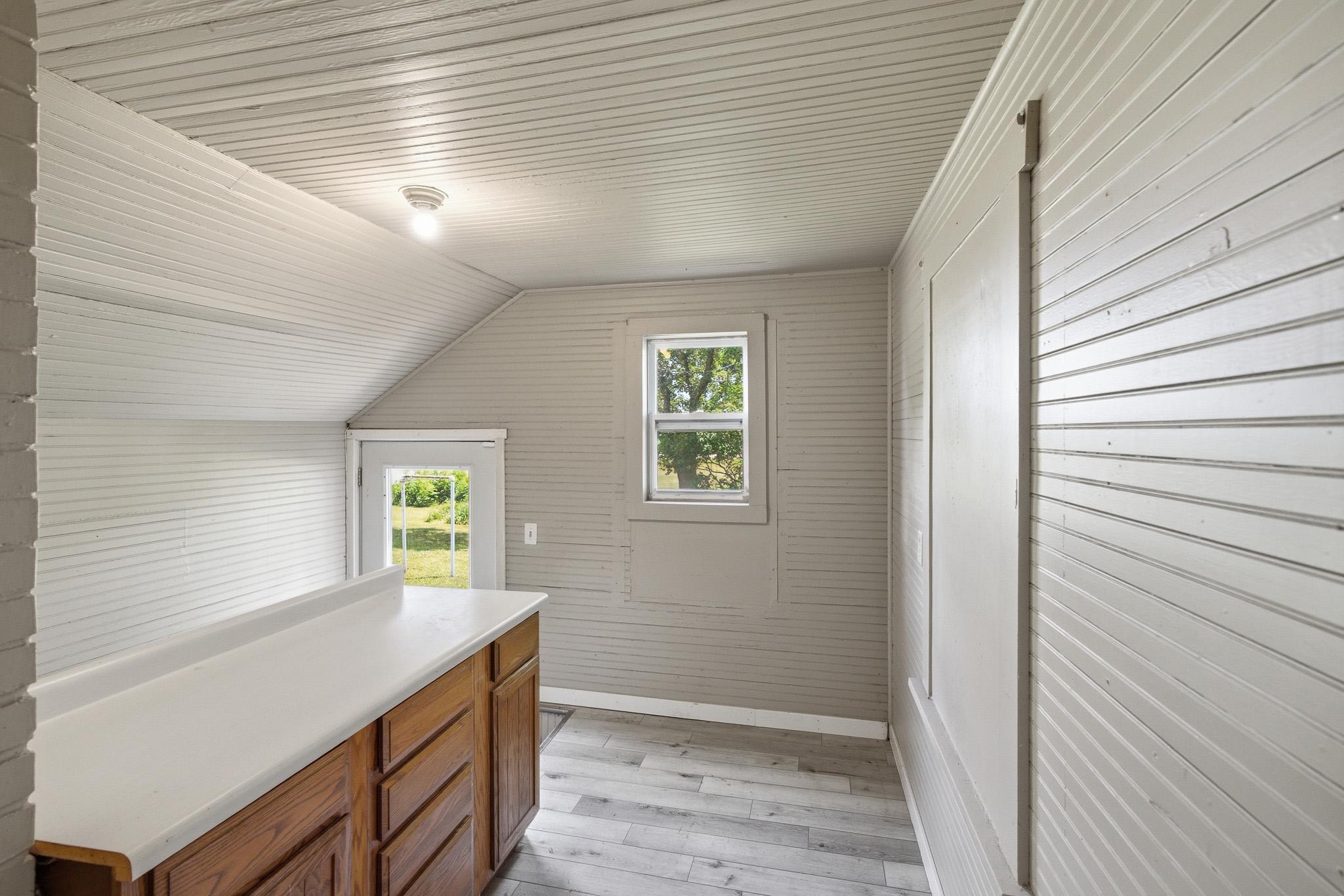104 N Secor Street Property Photo 4