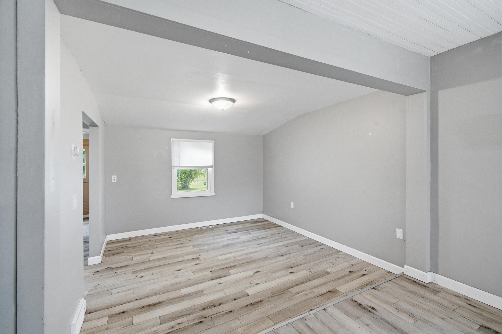 104 N Secor Street Property Photo 5