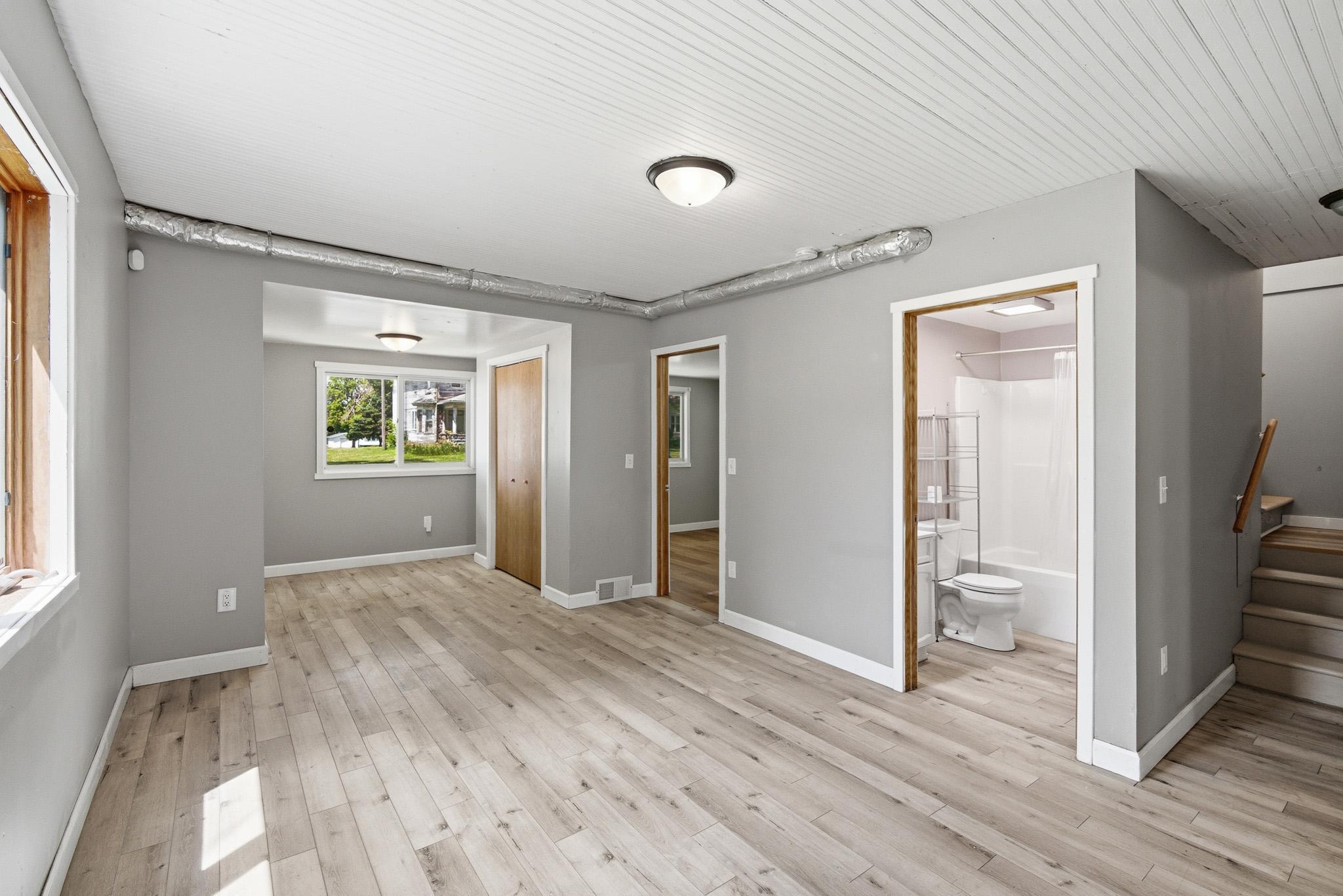 104 N Secor Street Property Photo 8