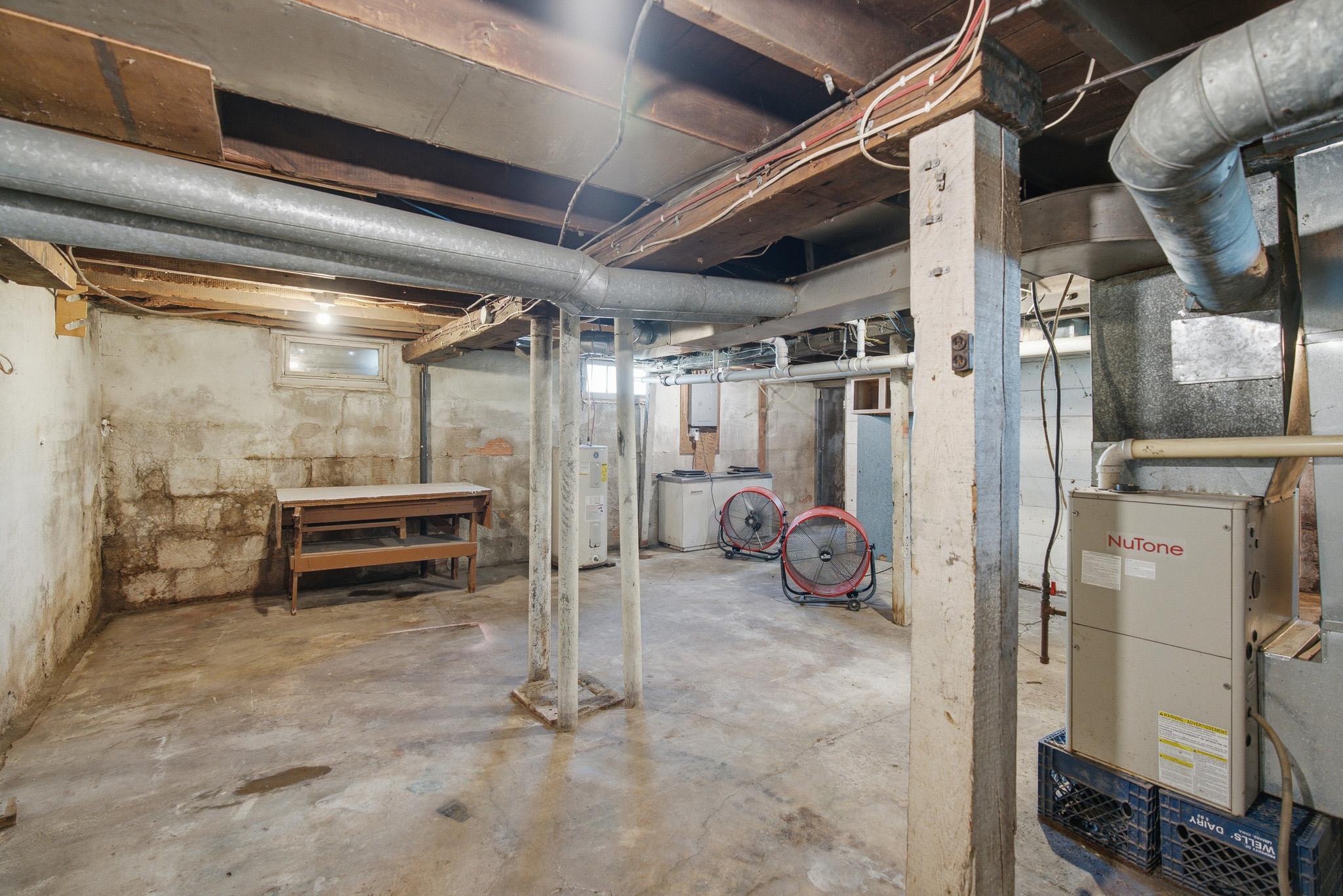 104 N Secor Street Property Photo 16