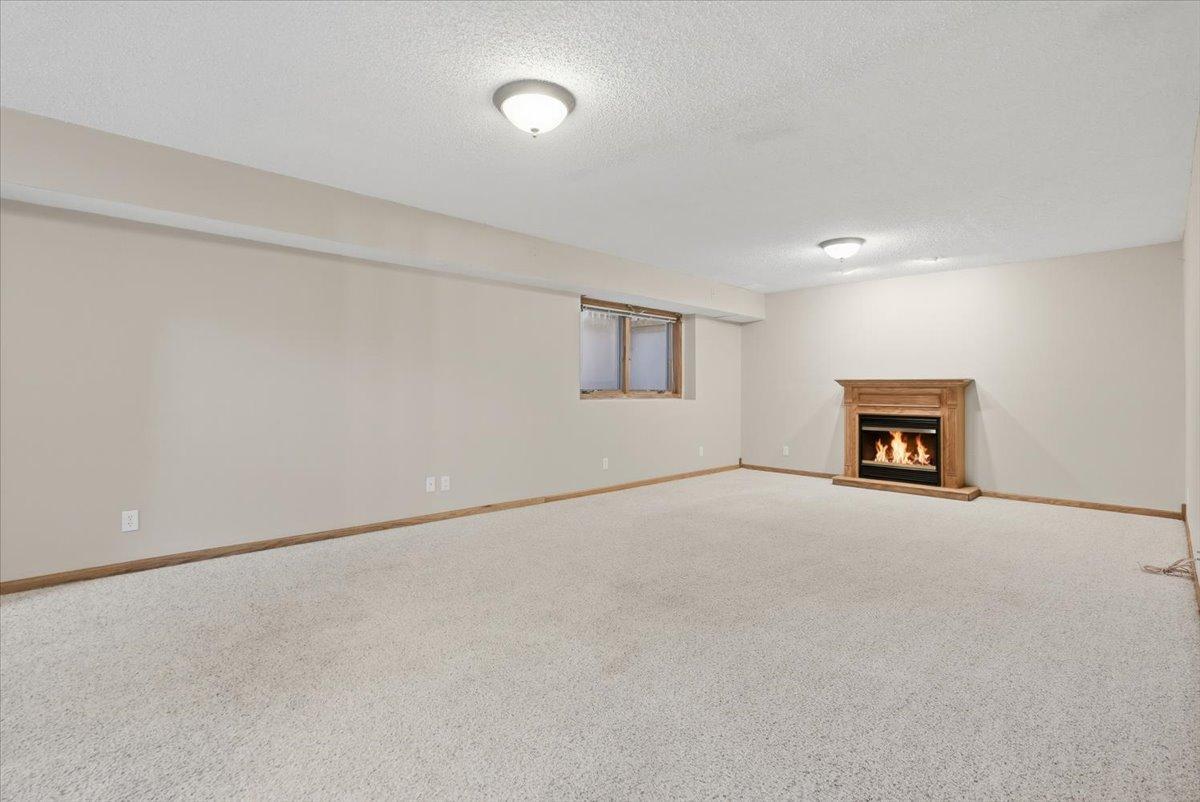964 Fraser Lane Property Photo 23