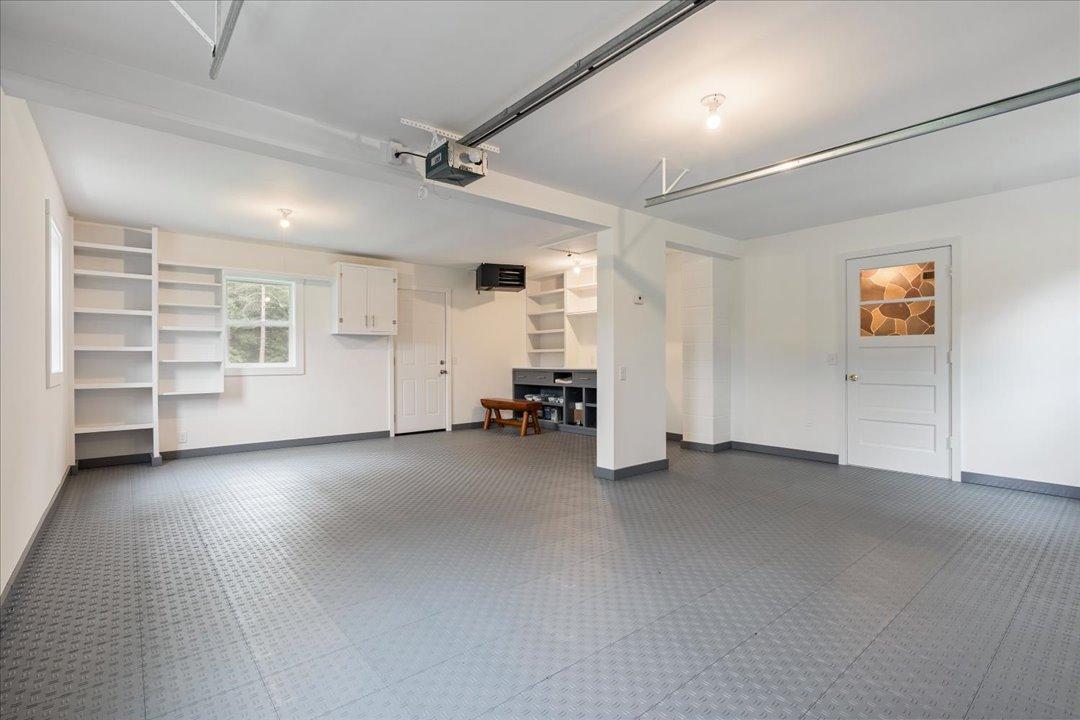 6256 Clearwater Road Property Photo 3
