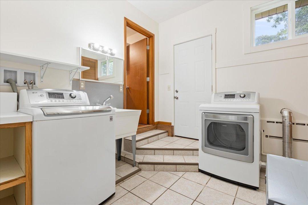 6256 Clearwater Road Property Photo 9