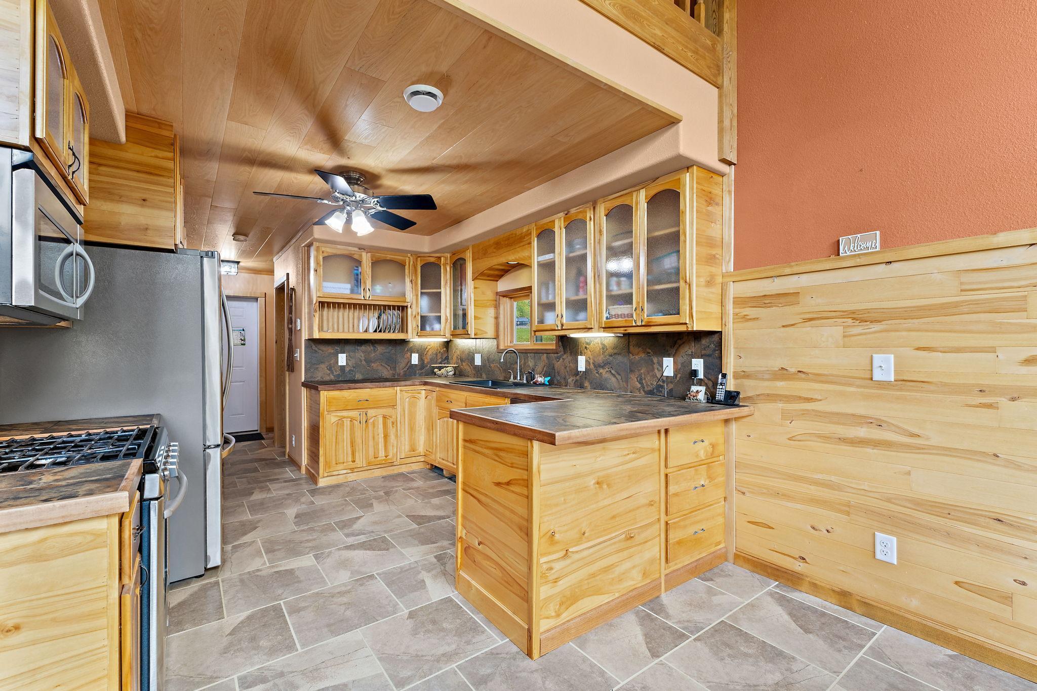 3300 Breezy Point Road Property Photo 20