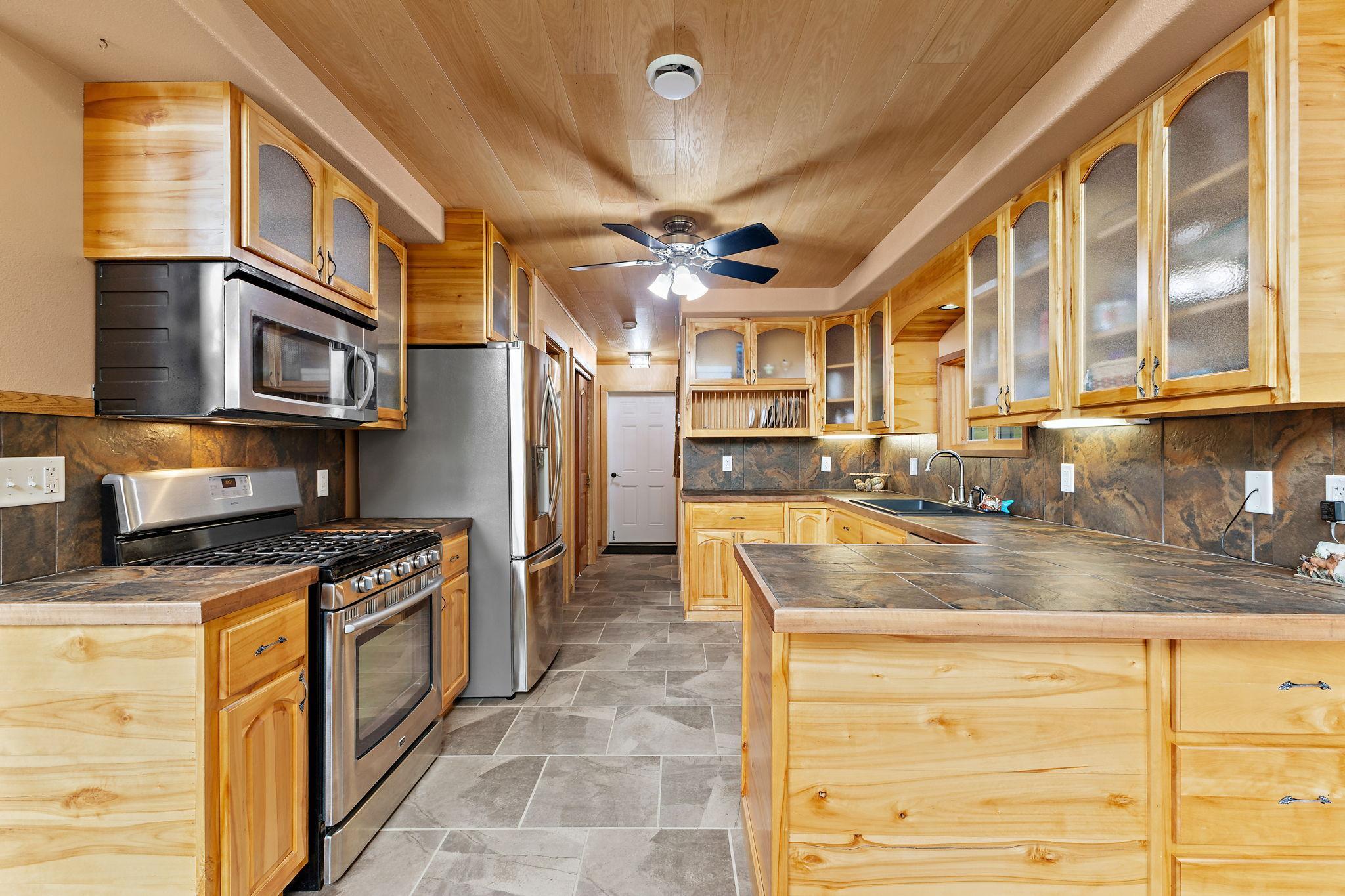 3300 Breezy Point Road Property Photo 23