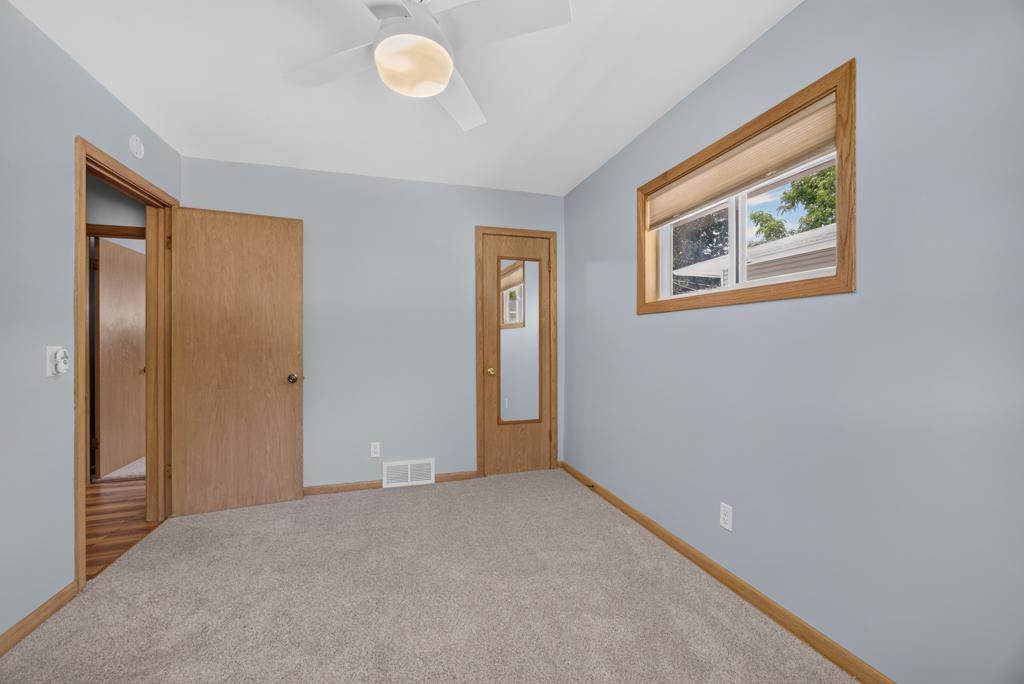 1525 11th Avenue Ne Property Photo 8