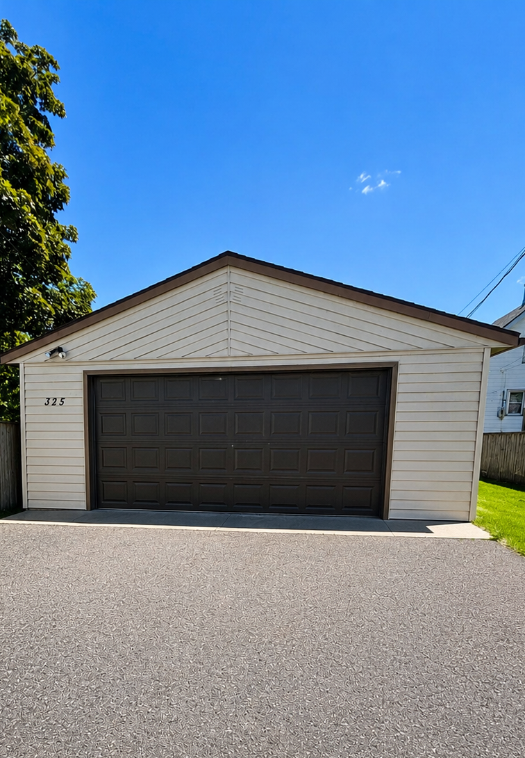 325 24th Avenue N Property Photo 17