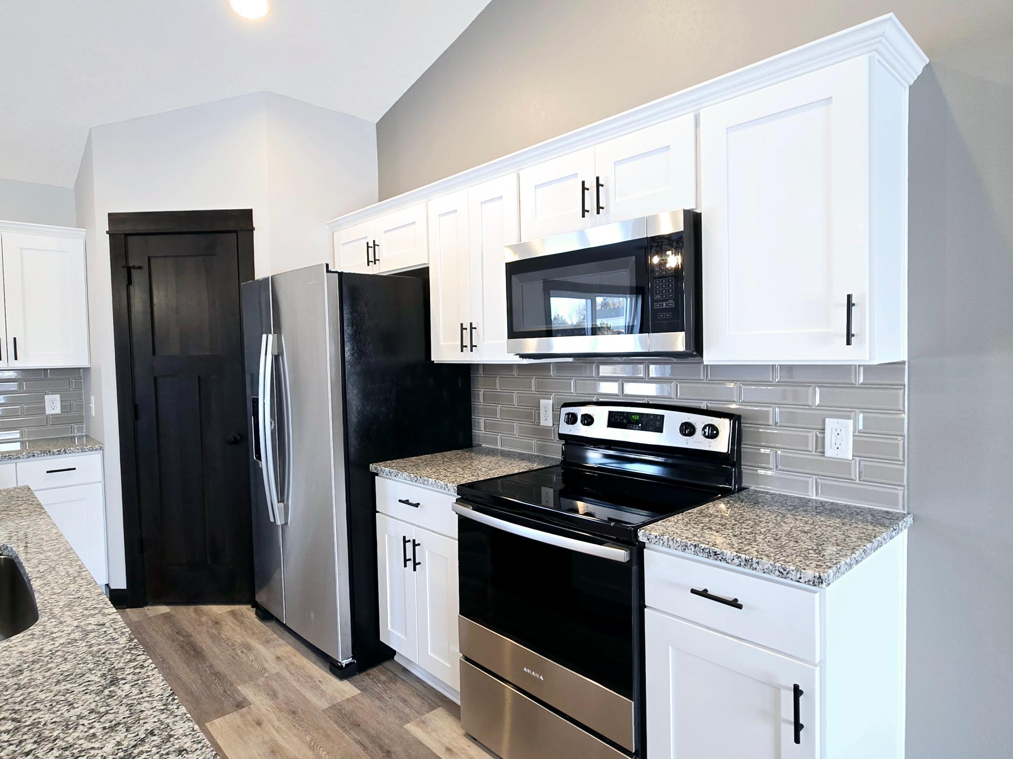 321 Falcon Run Property Photo 8