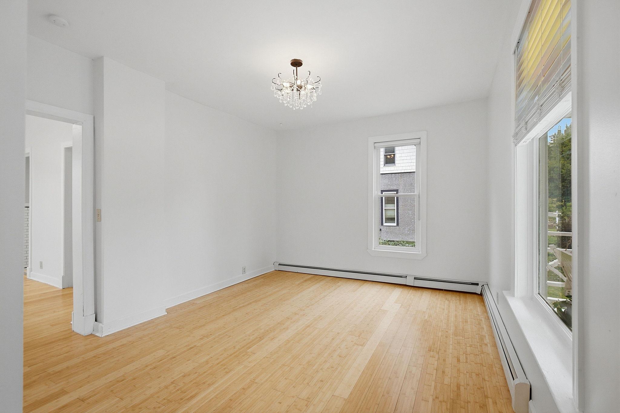 234 Sidney Street E Property Photo 5