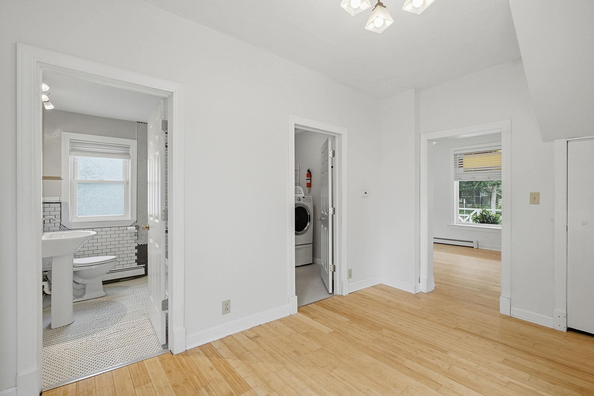 234 Sidney Street E Property Photo 11