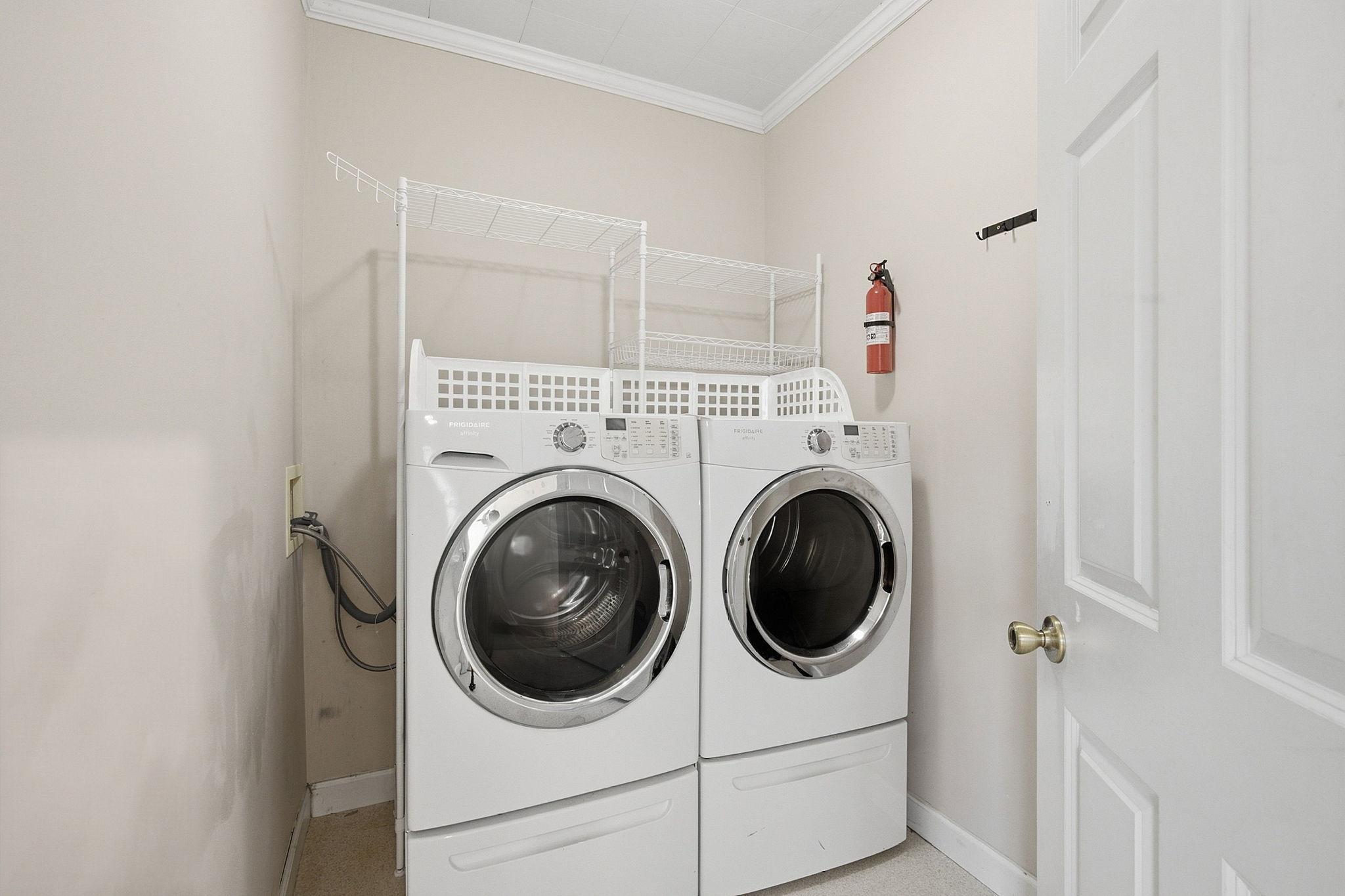 234 Sidney Street E Property Photo 12