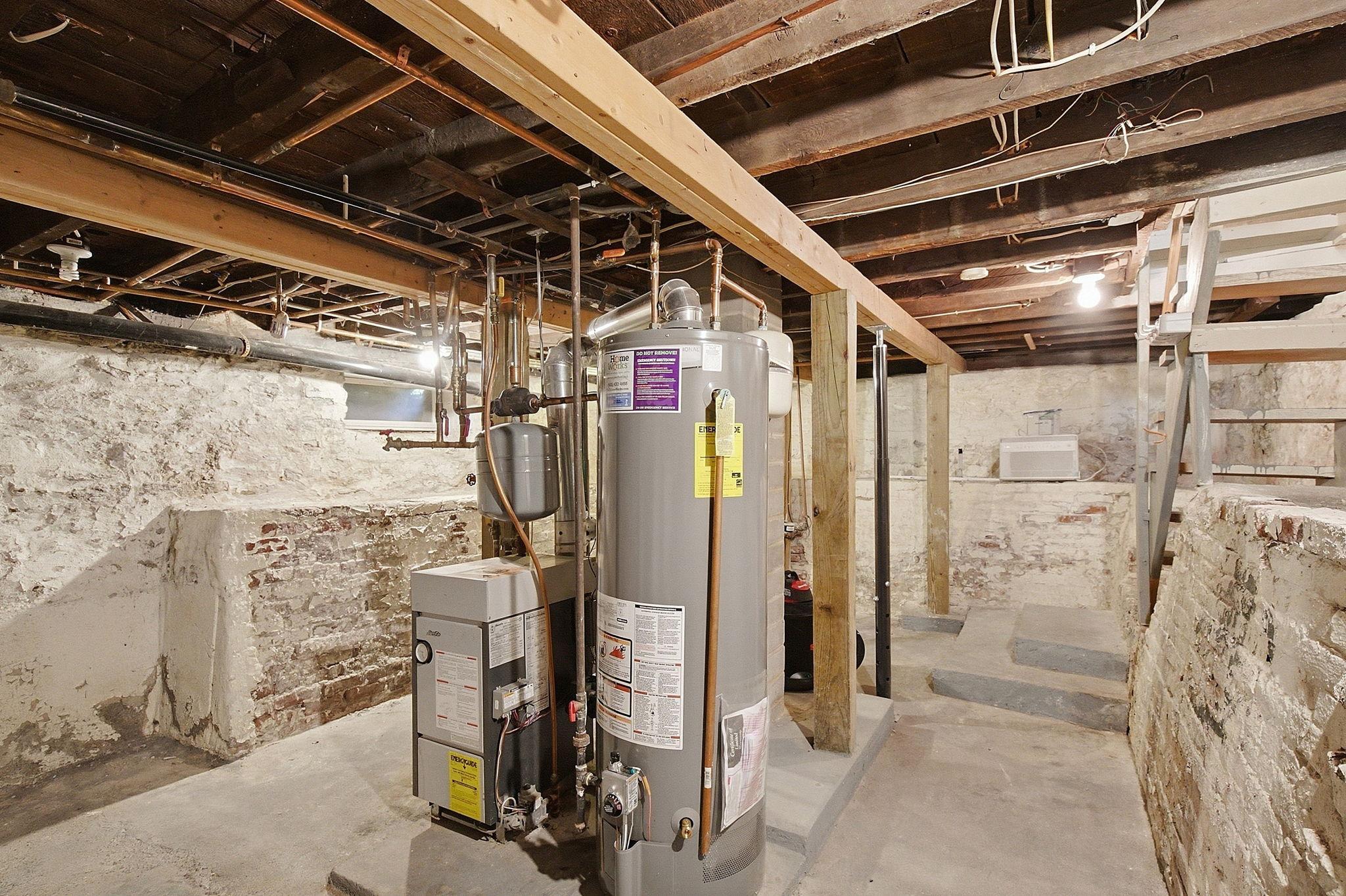 234 Sidney Street E Property Photo 30