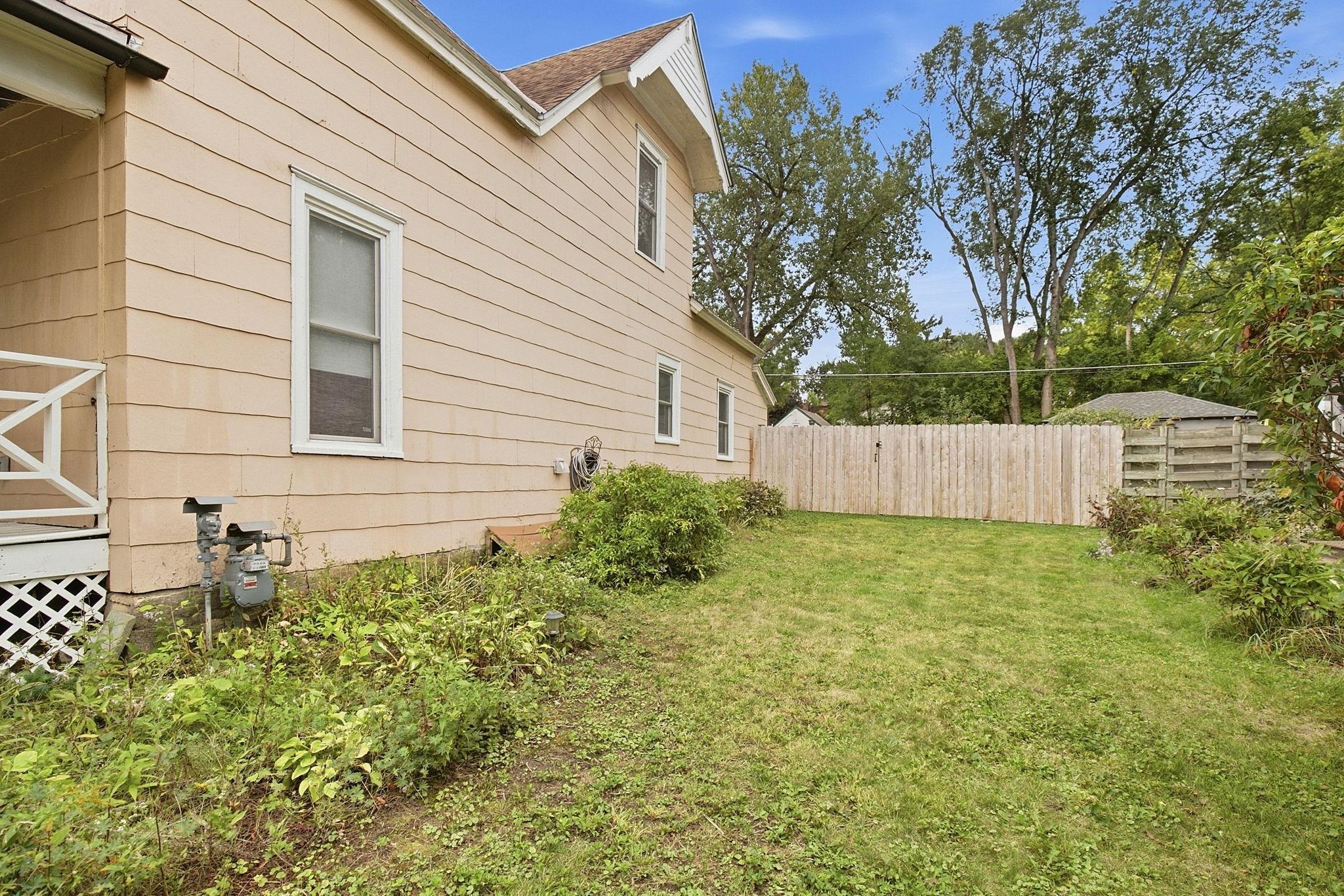234 Sidney Street E Property Photo 32