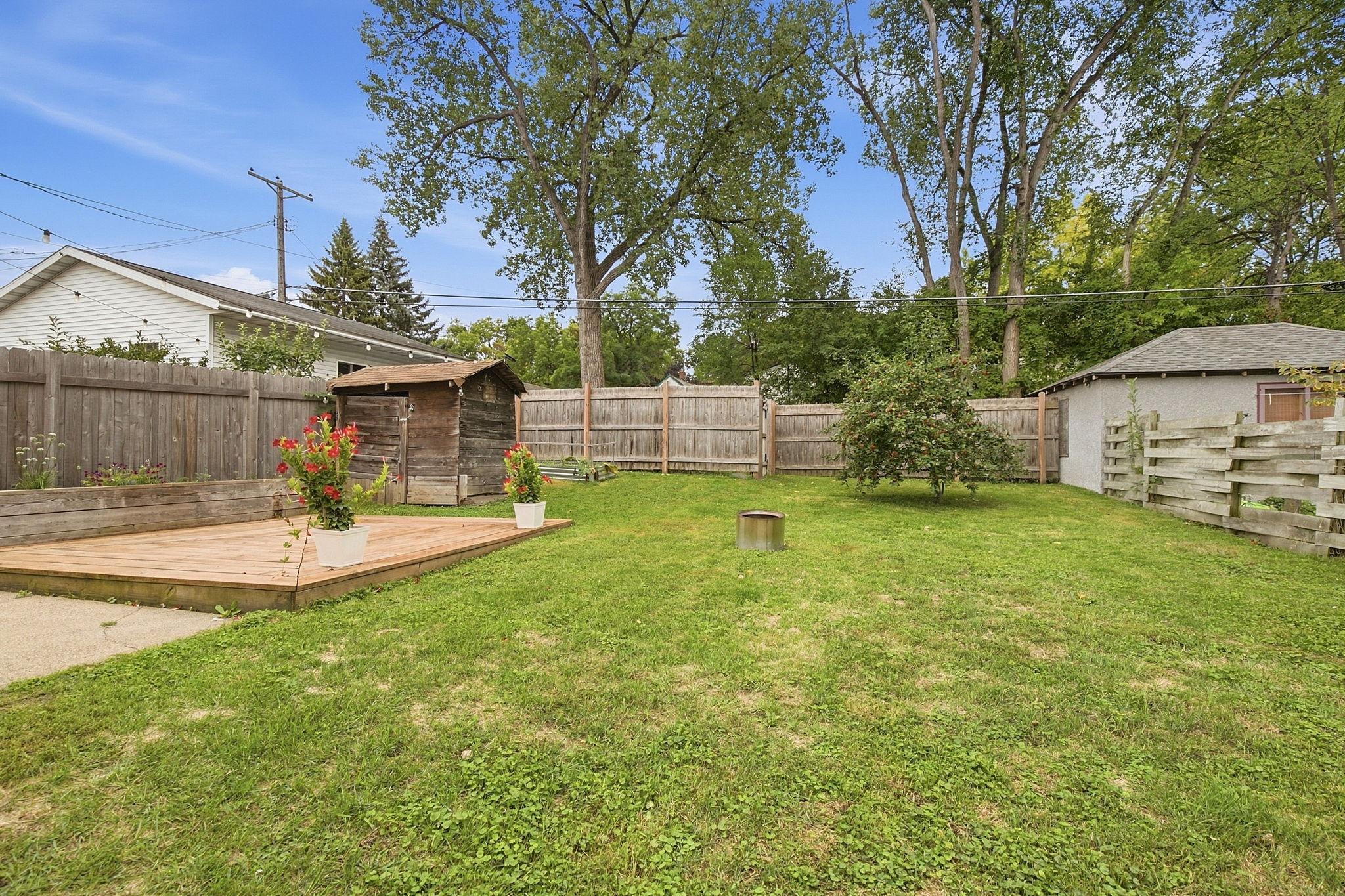 234 Sidney Street E Property Photo 33