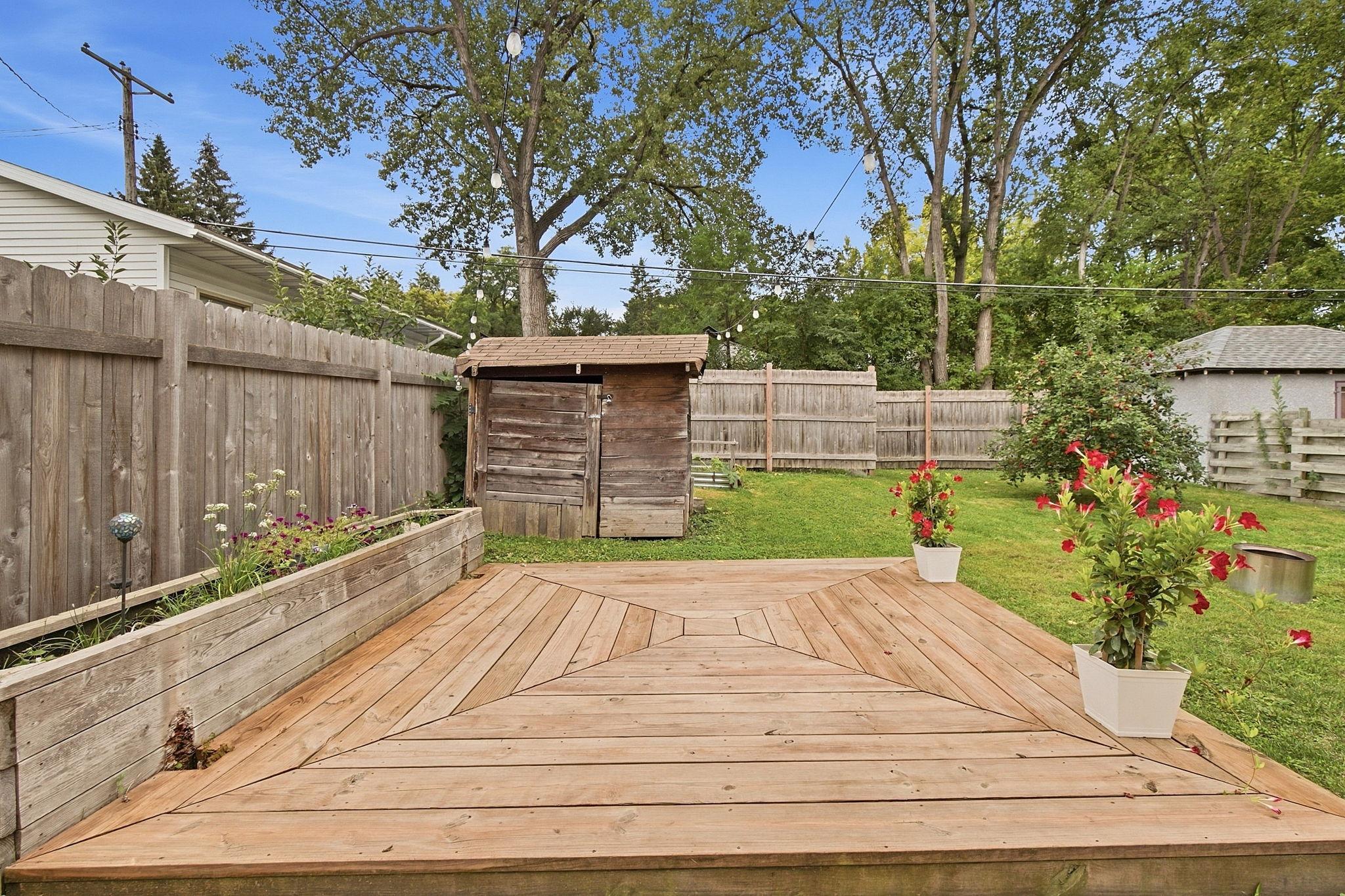 234 Sidney Street E Property Photo 38