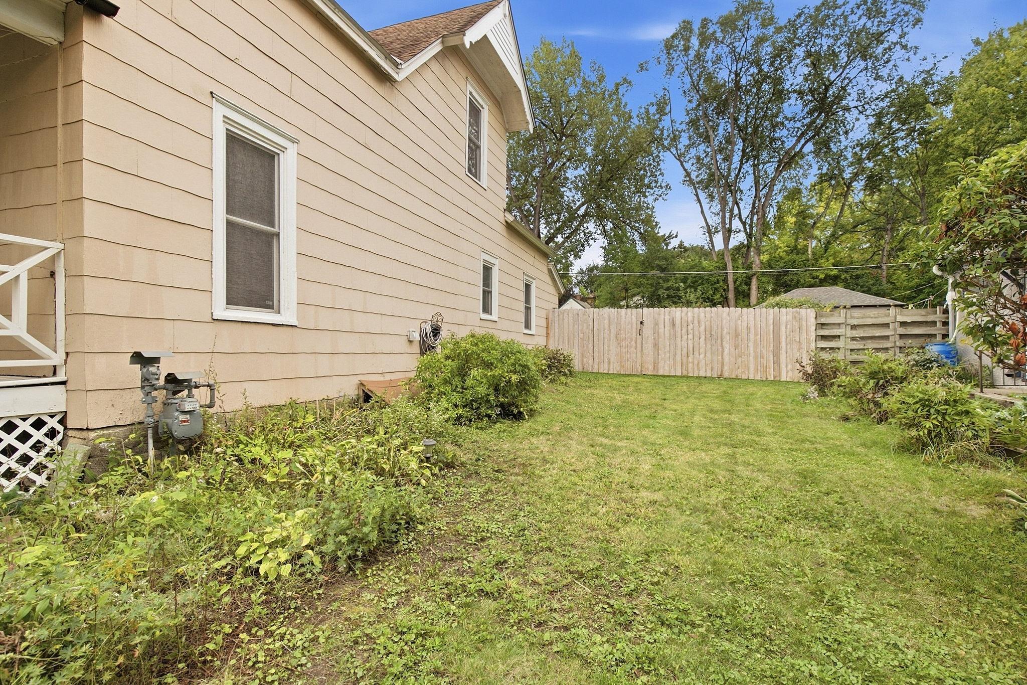 234 Sidney Street E Property Photo 39