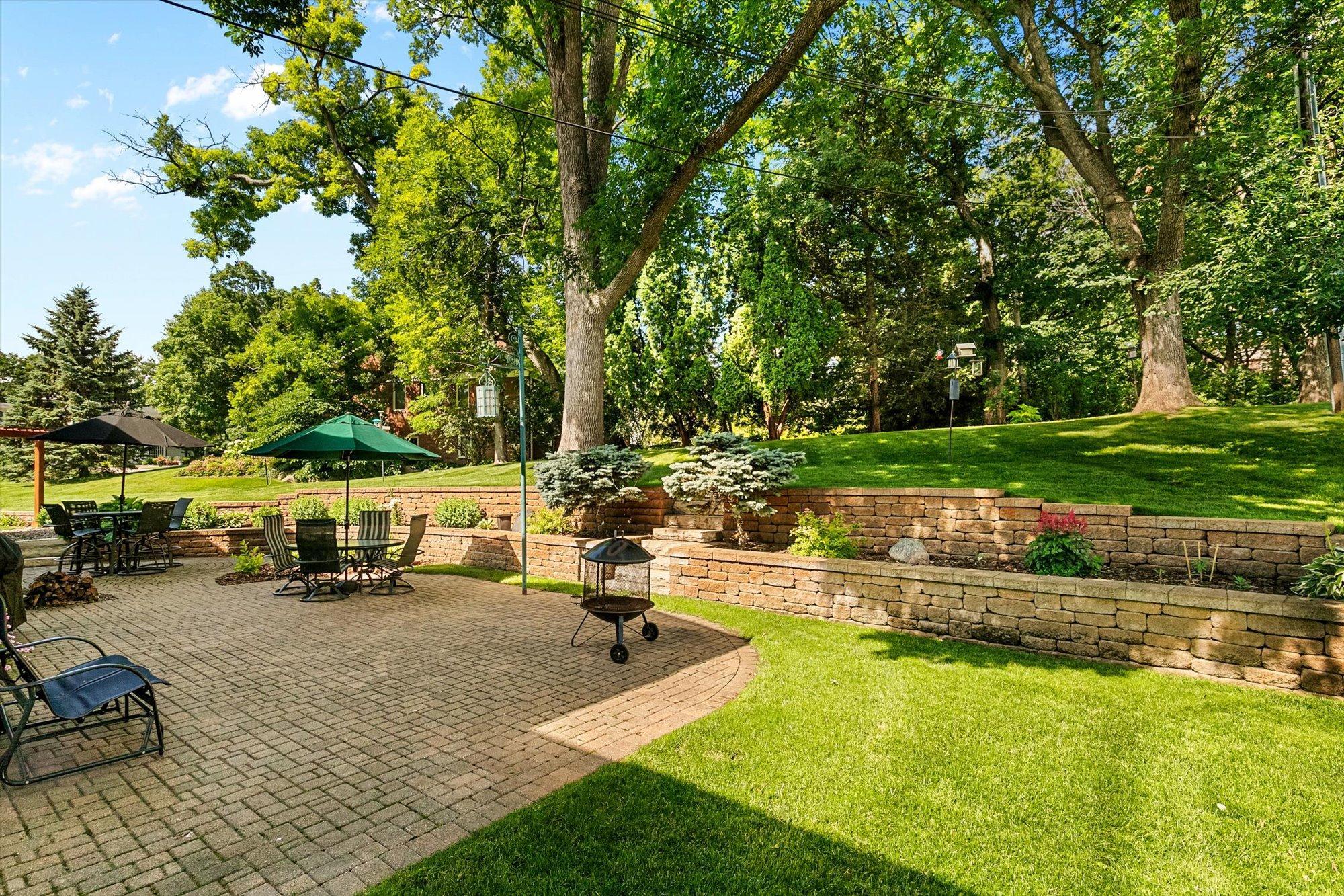 6716 W Shore Drive Property Photo