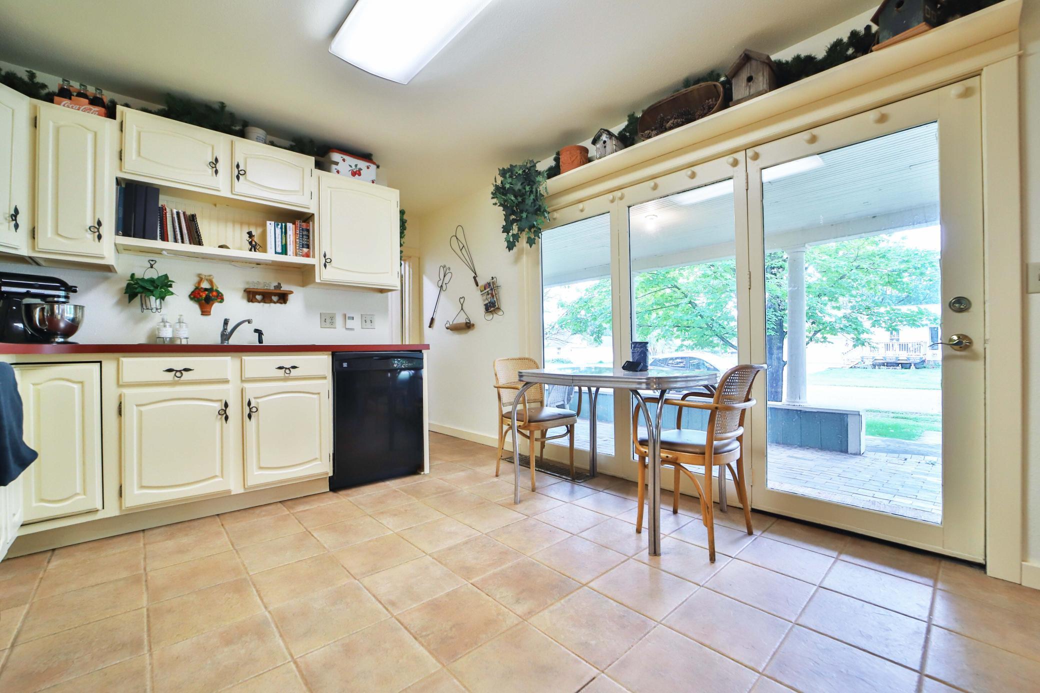 14 3rd Avenue Sw Property Photo 8