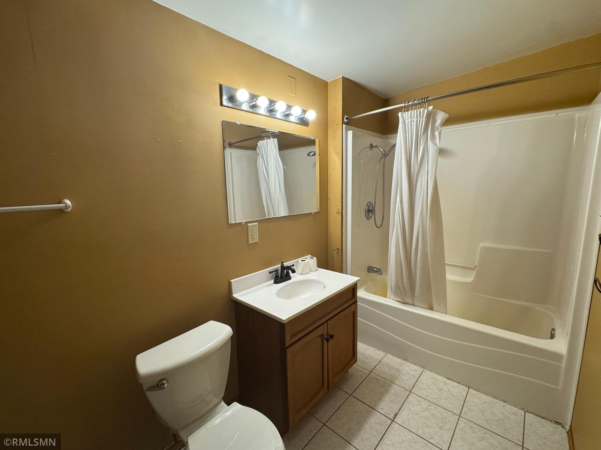 22675 Quamba Street Property Photo 21