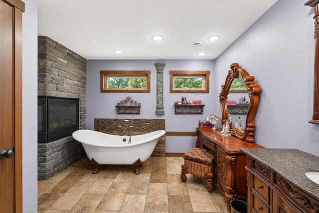 9805 Sharon Place Nw Property Photo 22