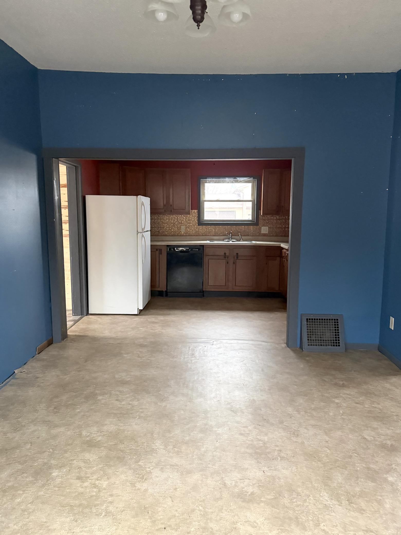 764 3rd Avenue Property Photo 4