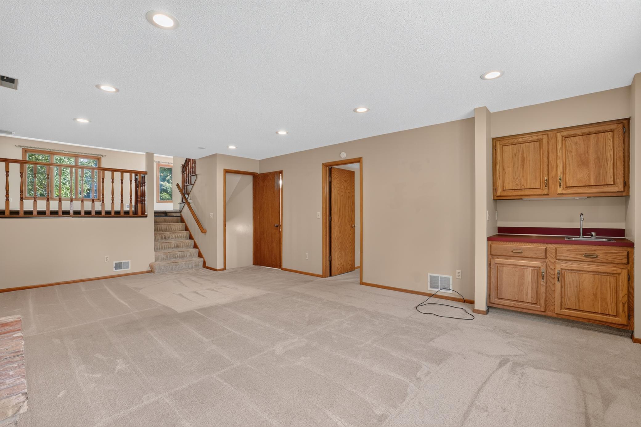 21 Carriage Lane Property Photo 31