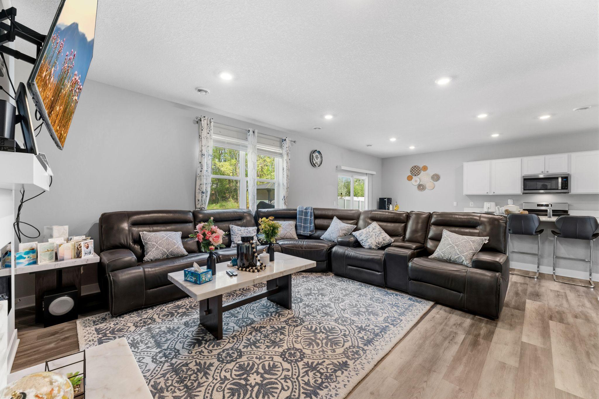 6670 Pine Arbor Boulevard S Property Photo 8
