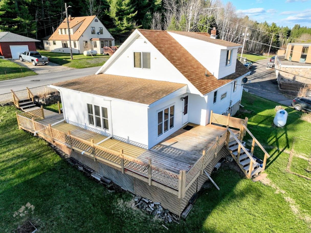 110 3rd Street N Property Photo 2