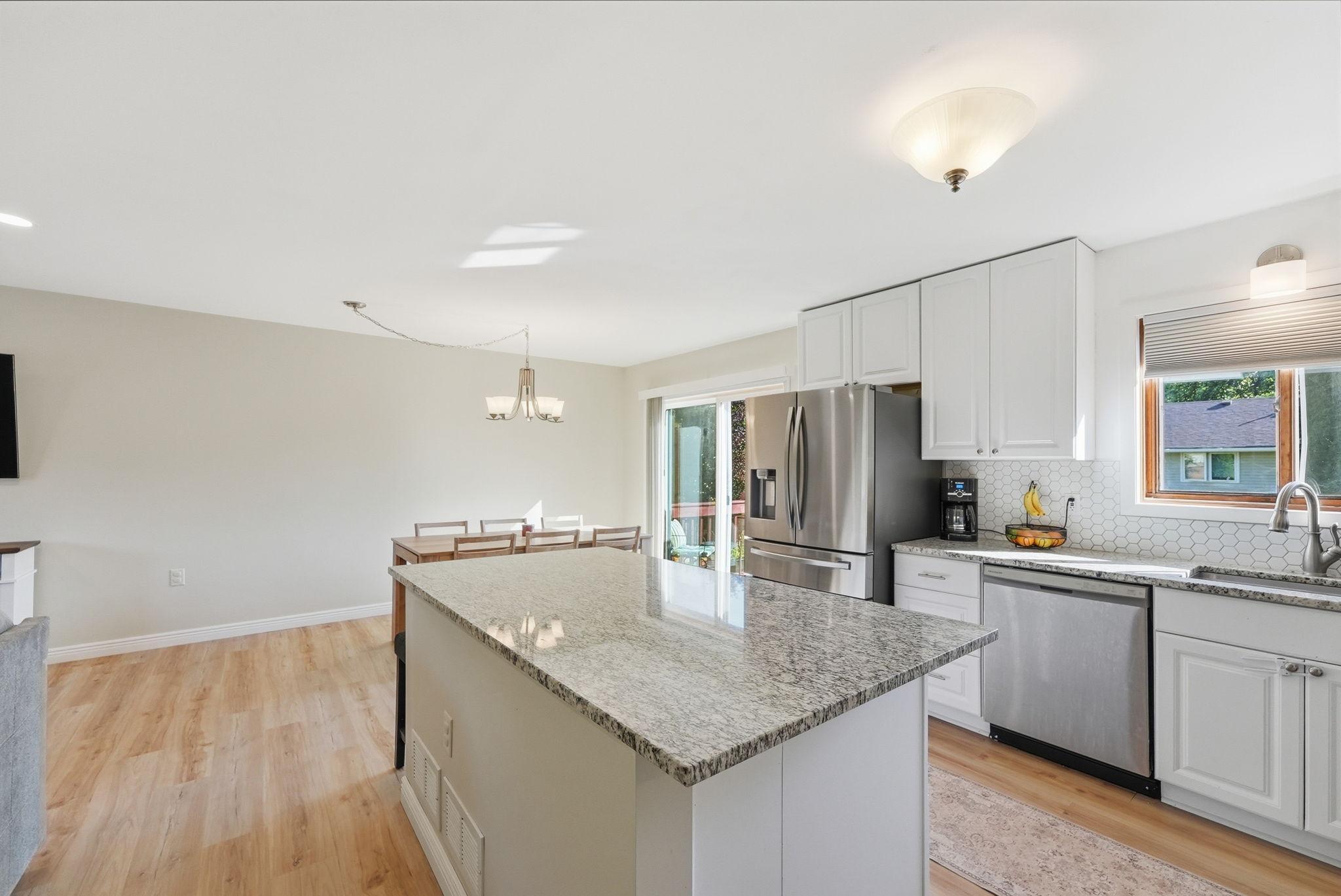 975 Savannah Road Property Photo 10