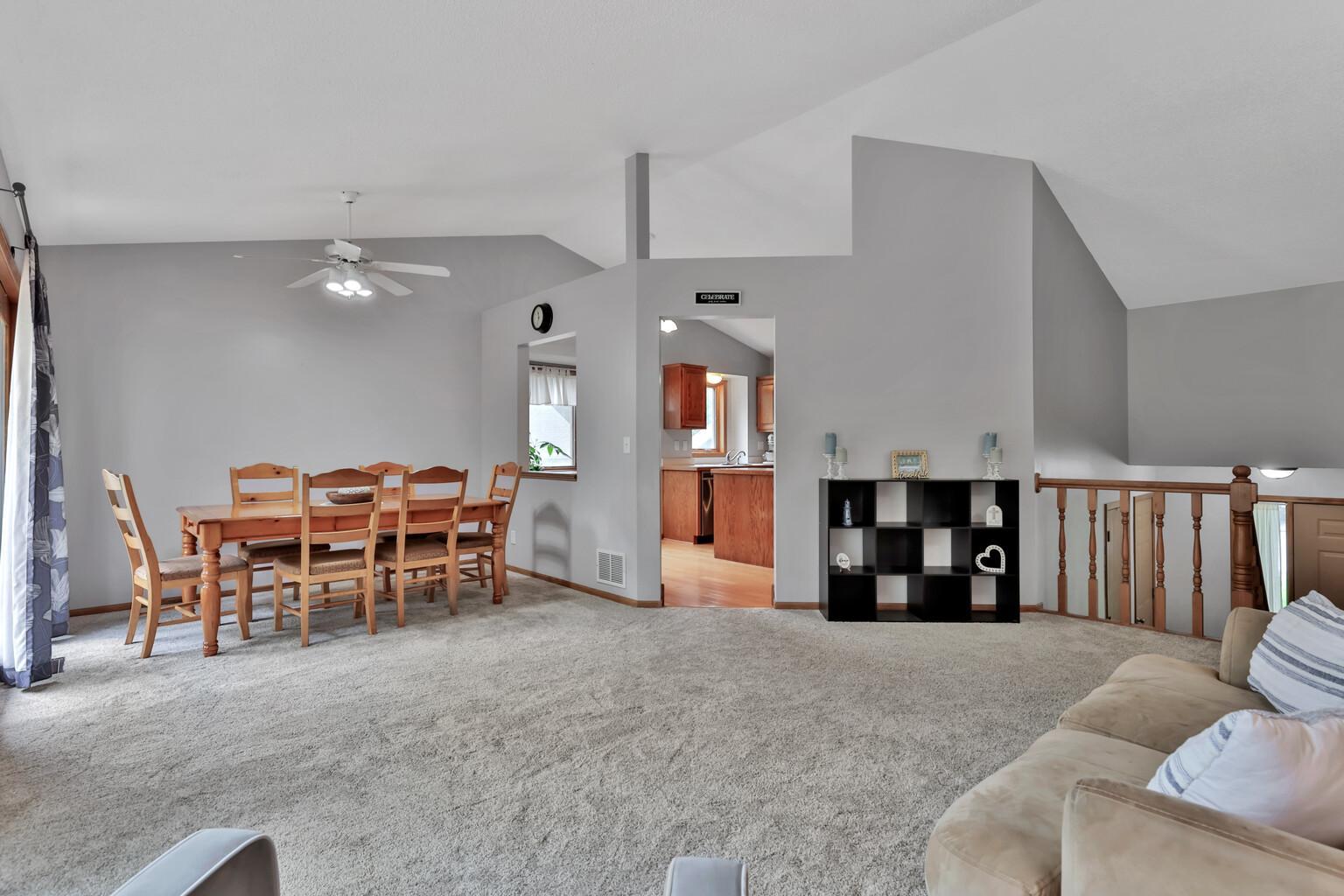 14317 Kipling Avenue S Property Photo 6