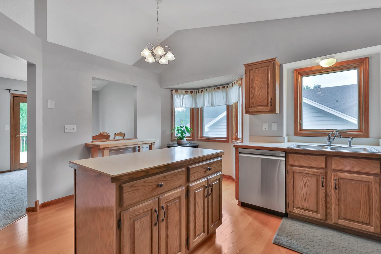 14317 Kipling Avenue S Property Photo 13