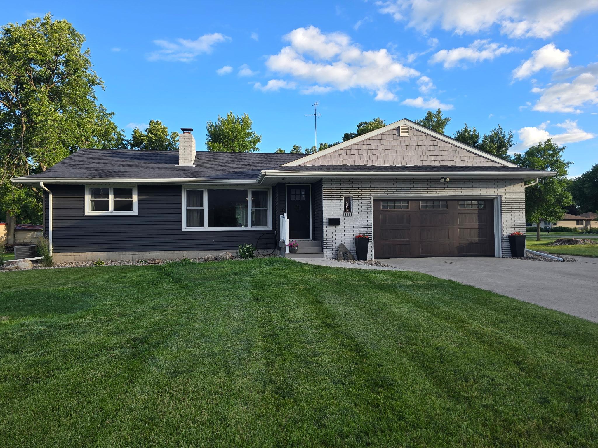 1207 W Park Avenue Property Photo 1