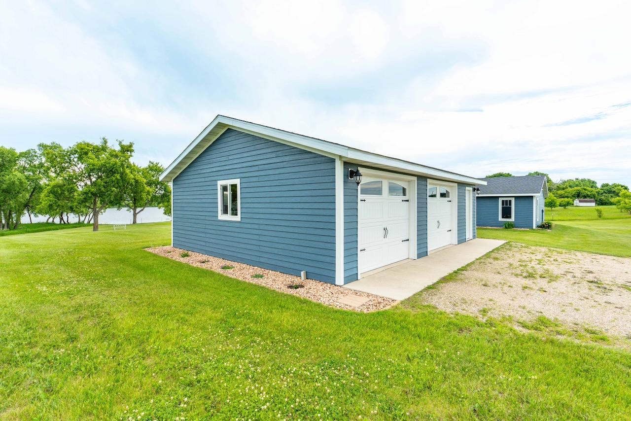 42955 165th Street Property Photo 24