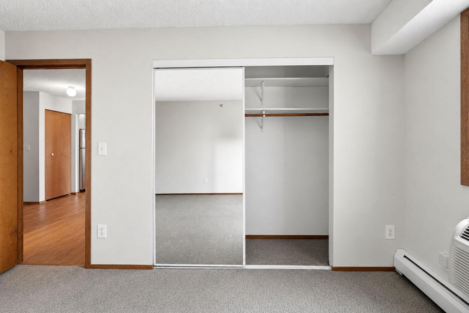 433 S 7th Street 2113 Property Photo 20