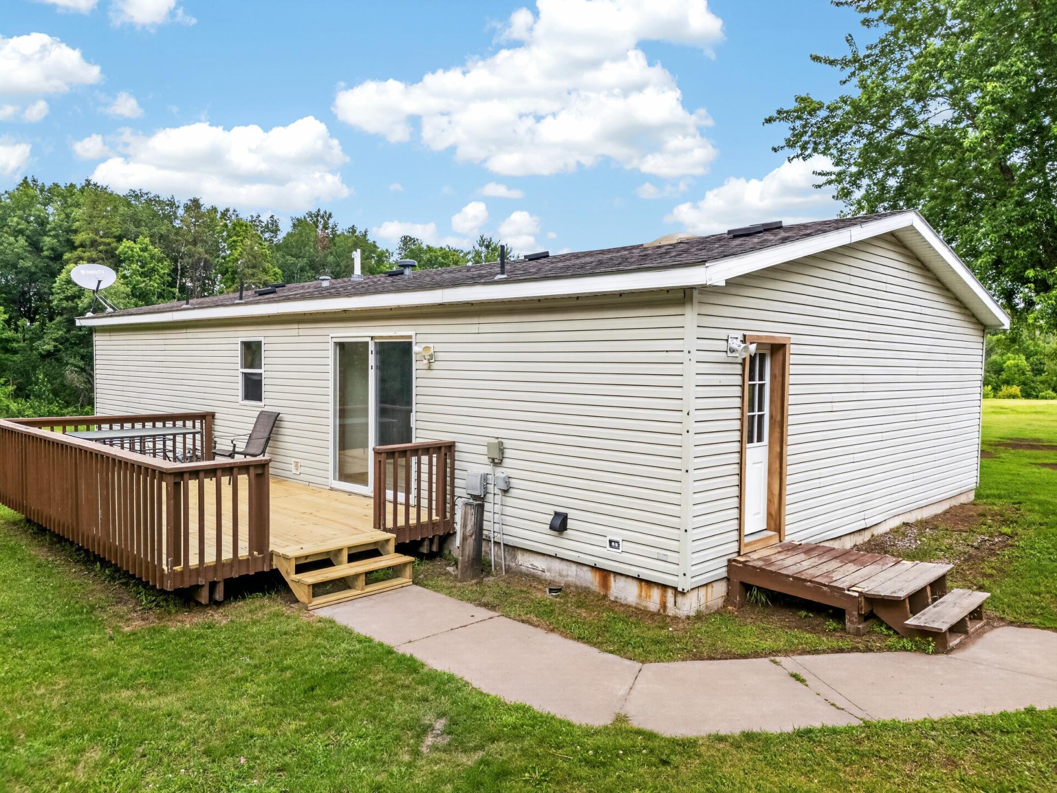 21671 Edwards Drive Property Photo 4