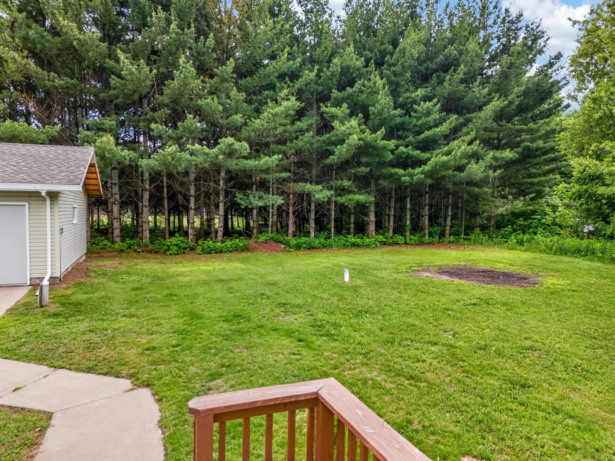 21671 Edwards Drive Property Photo 12