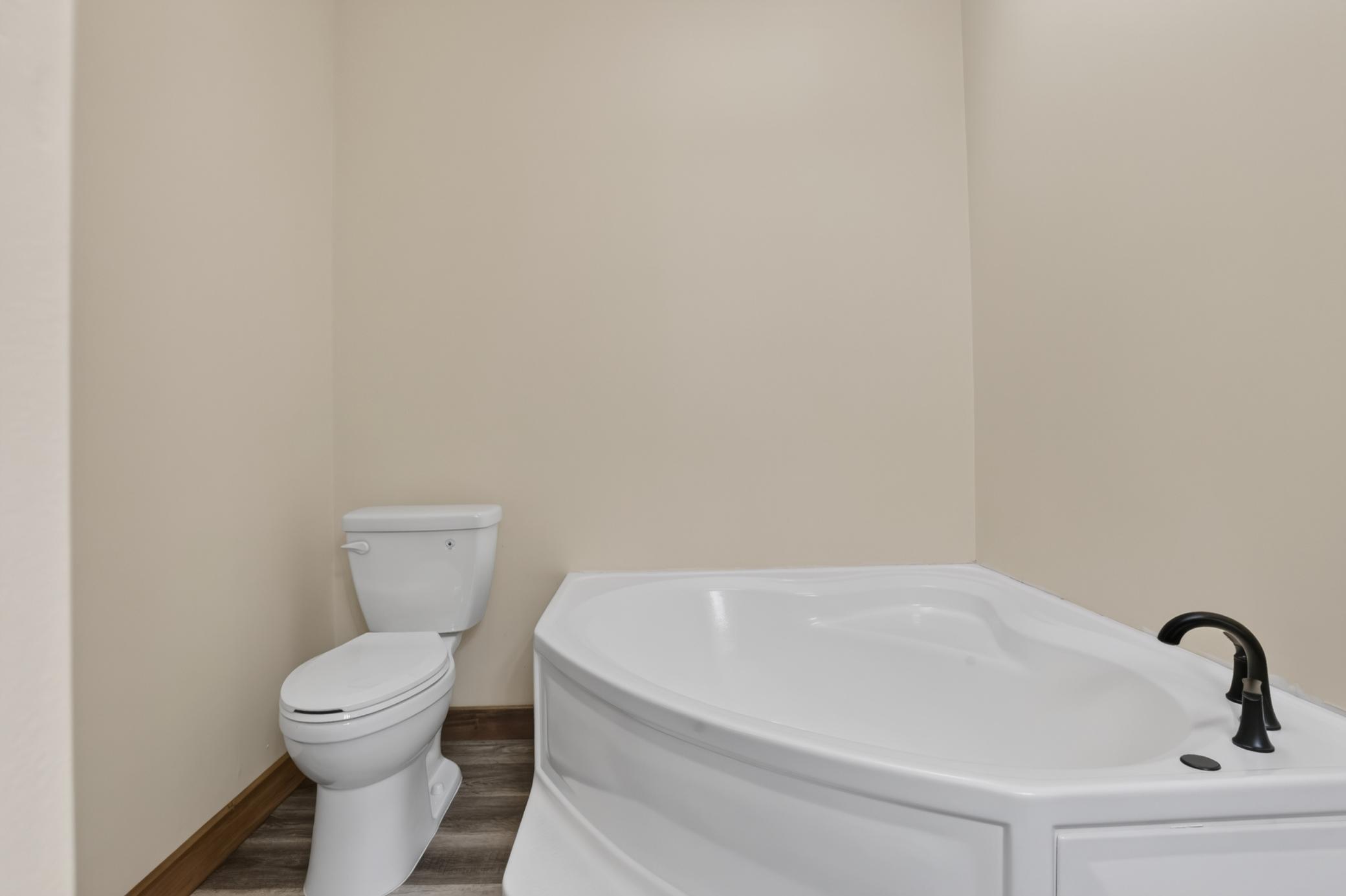 21671 Edwards Drive Property Photo 24