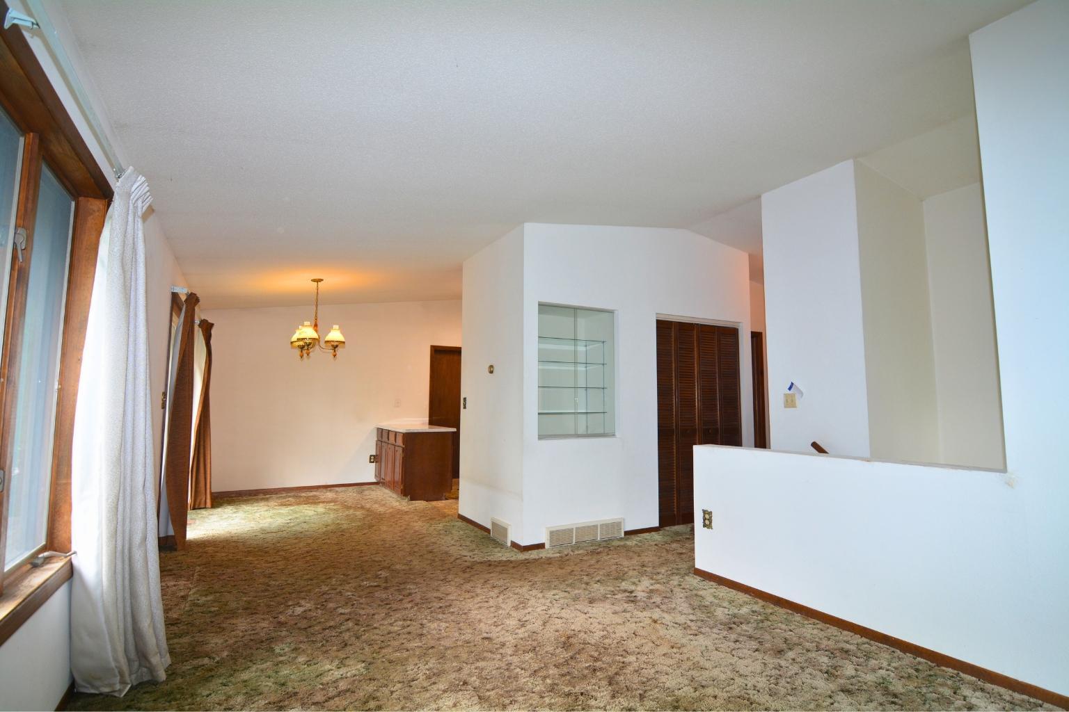 1420 1st Avenue E Property Photo 2